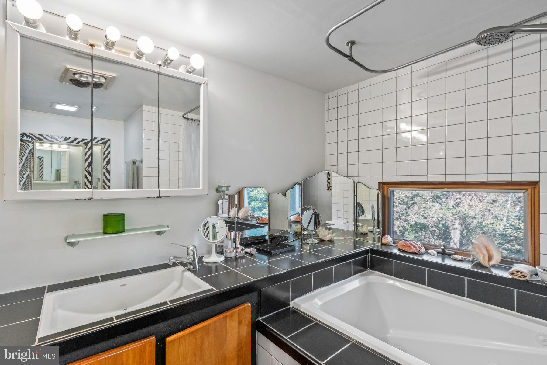 7656 TOHICKON HILL ROAD