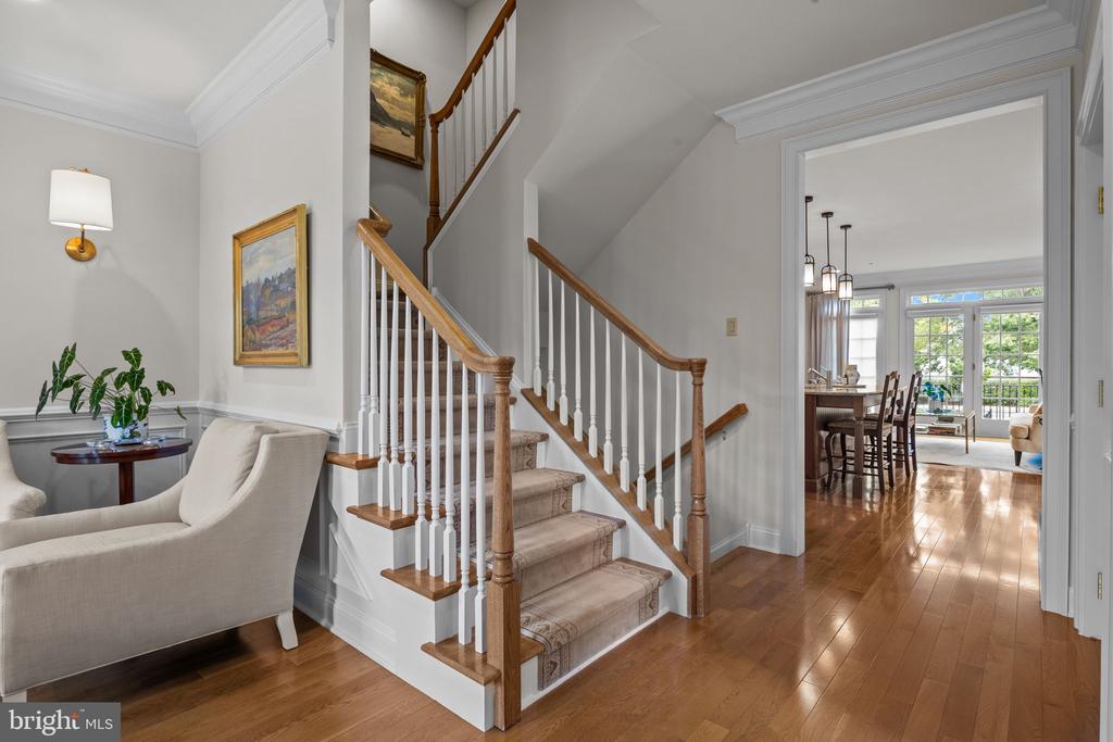 7 DUNHAM LANE