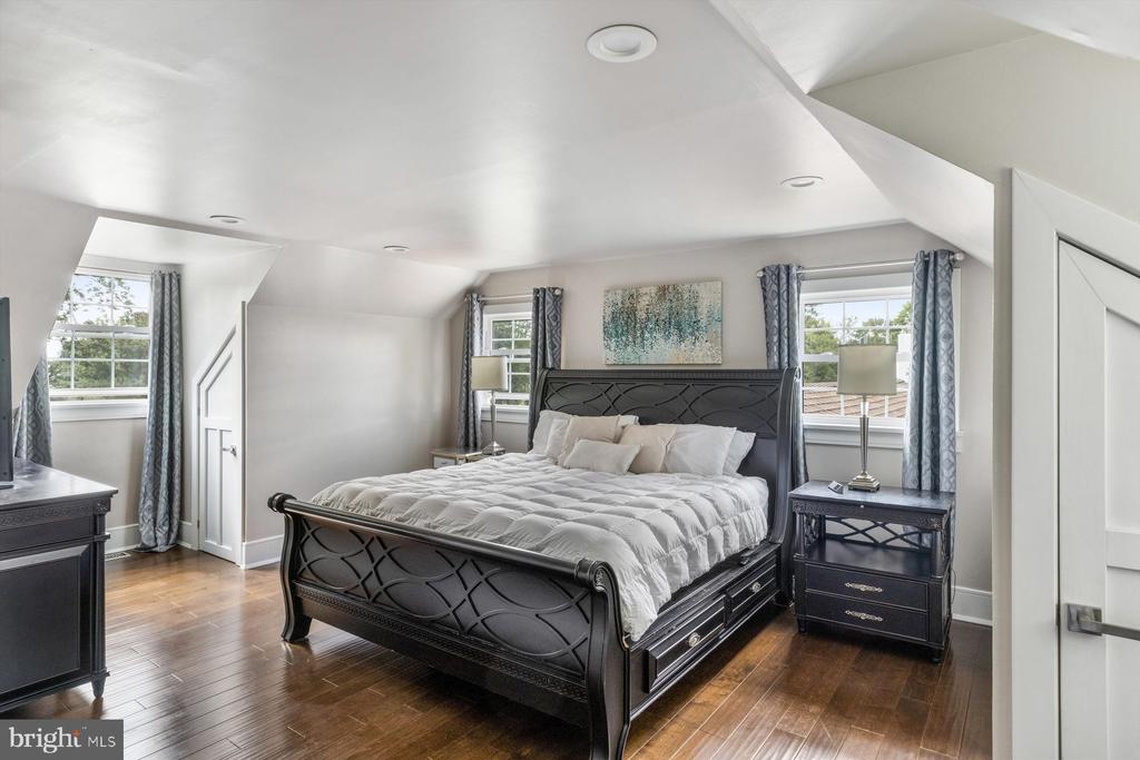 4981 NEW ROAD