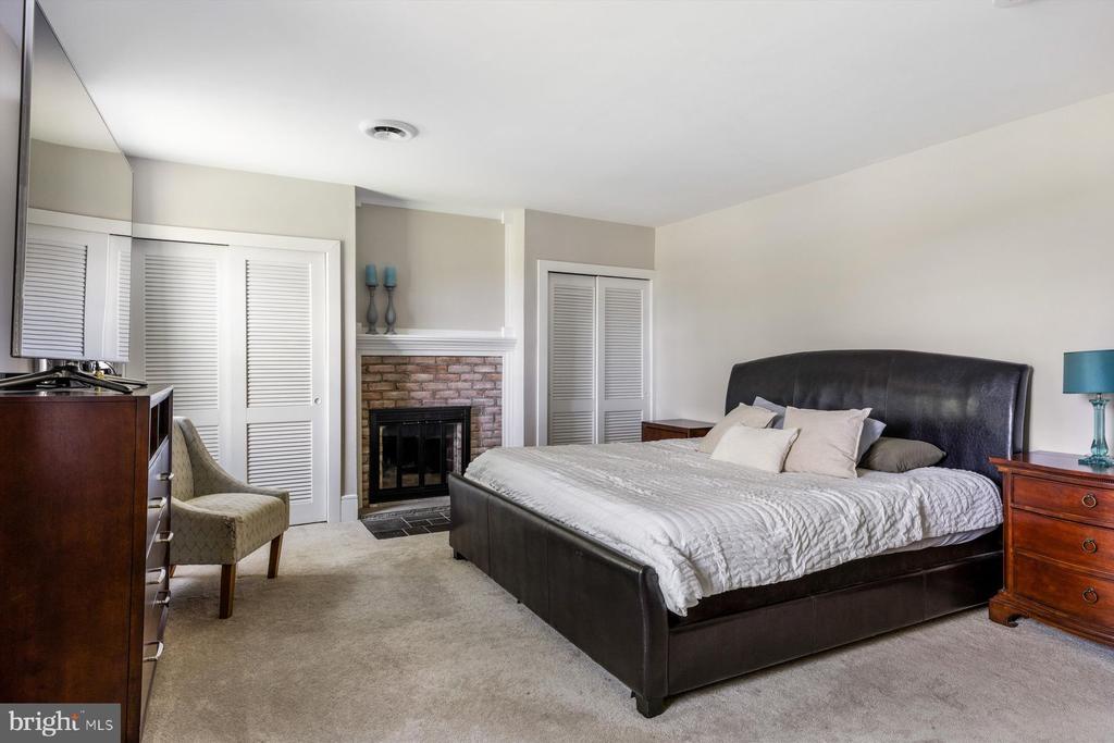 4981 NEW ROAD