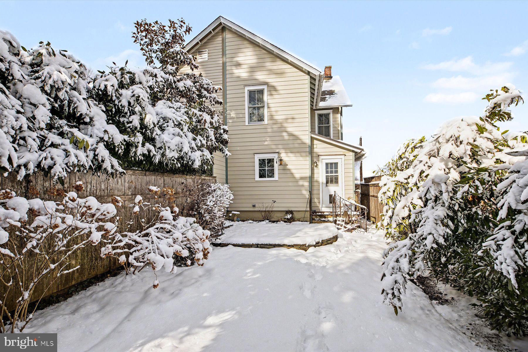 55 BUTTONWOOD STREET