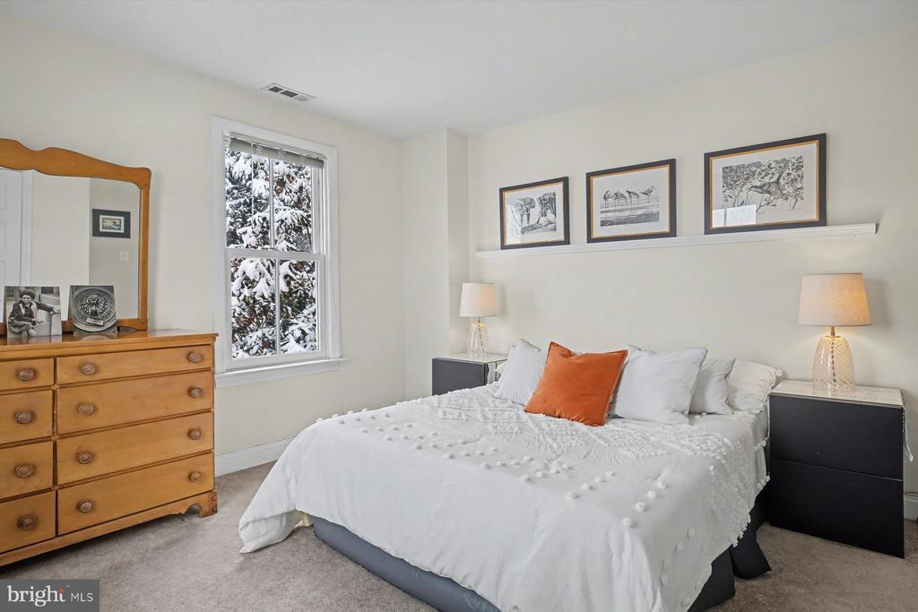 55 BUTTONWOOD STREET