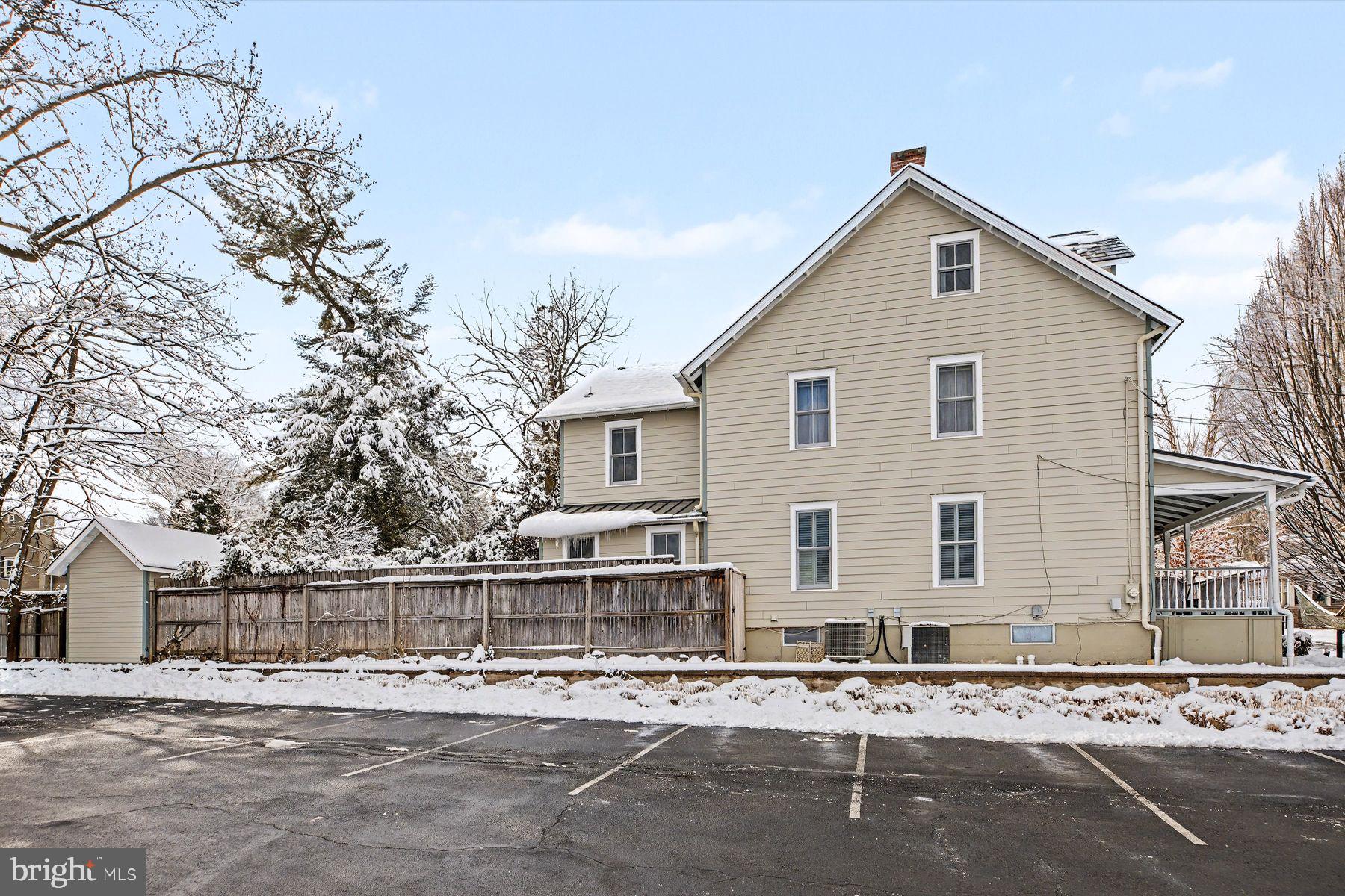 55 BUTTONWOOD STREET