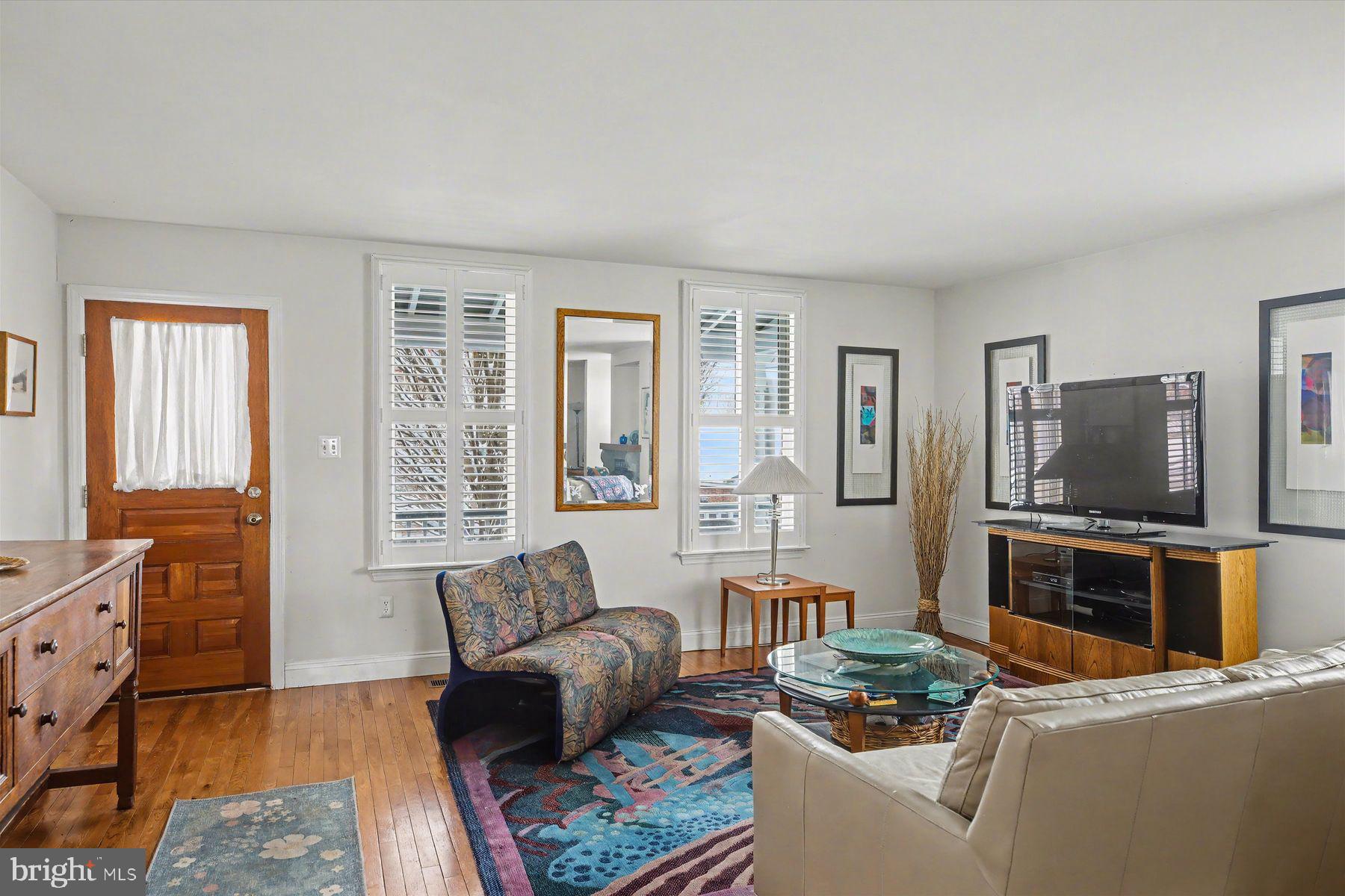 55 BUTTONWOOD STREET