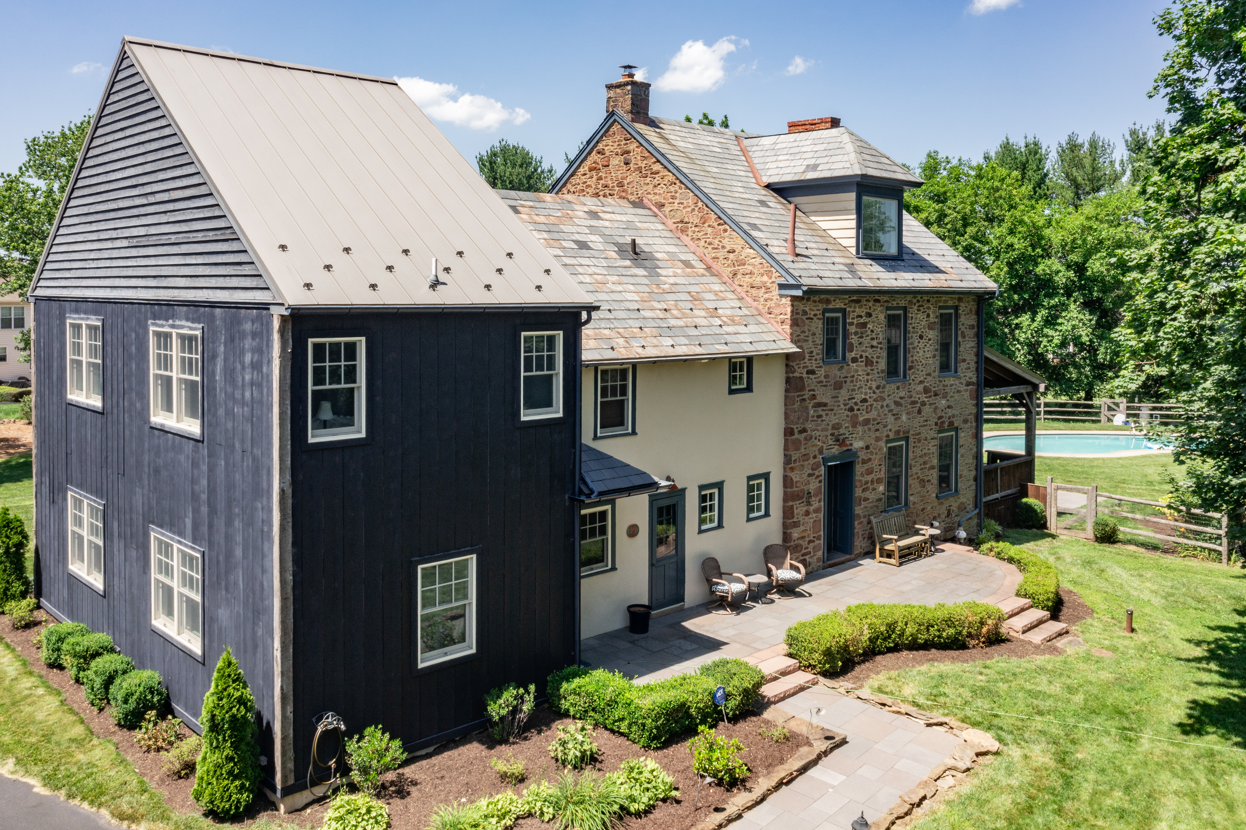 2297 Warwick Road 
