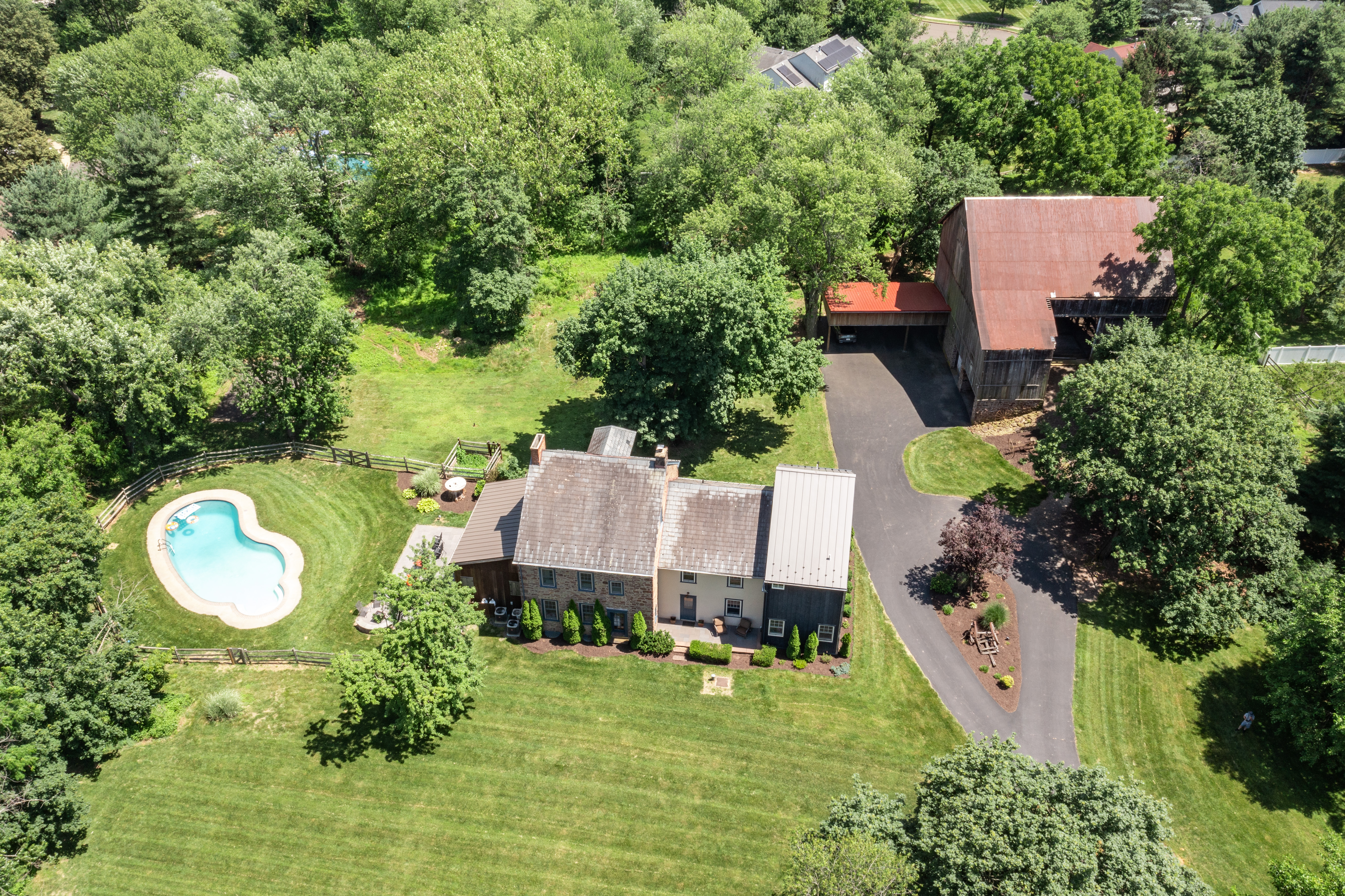 2297 Warwick Road 