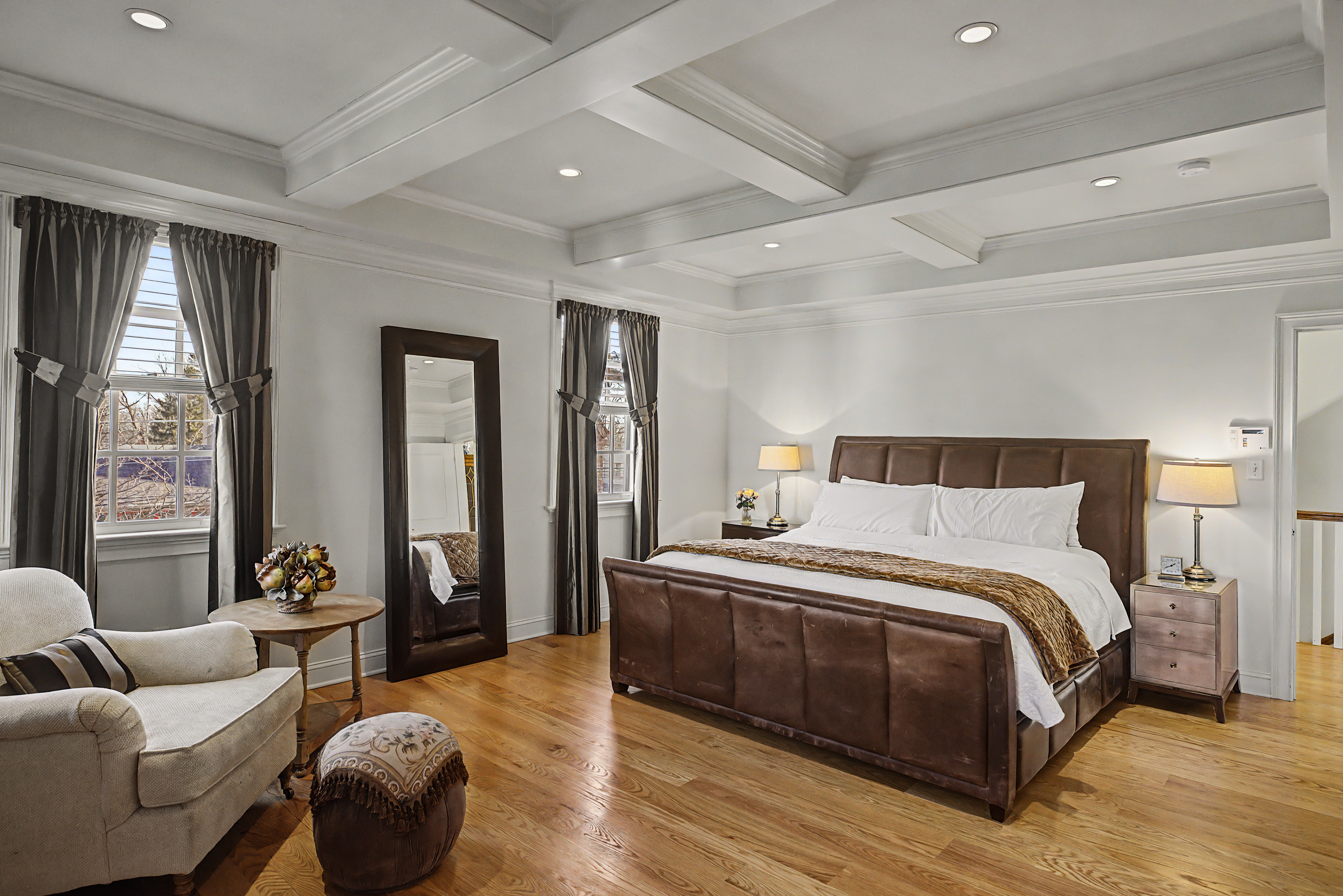 85 East Oakland Avenue 