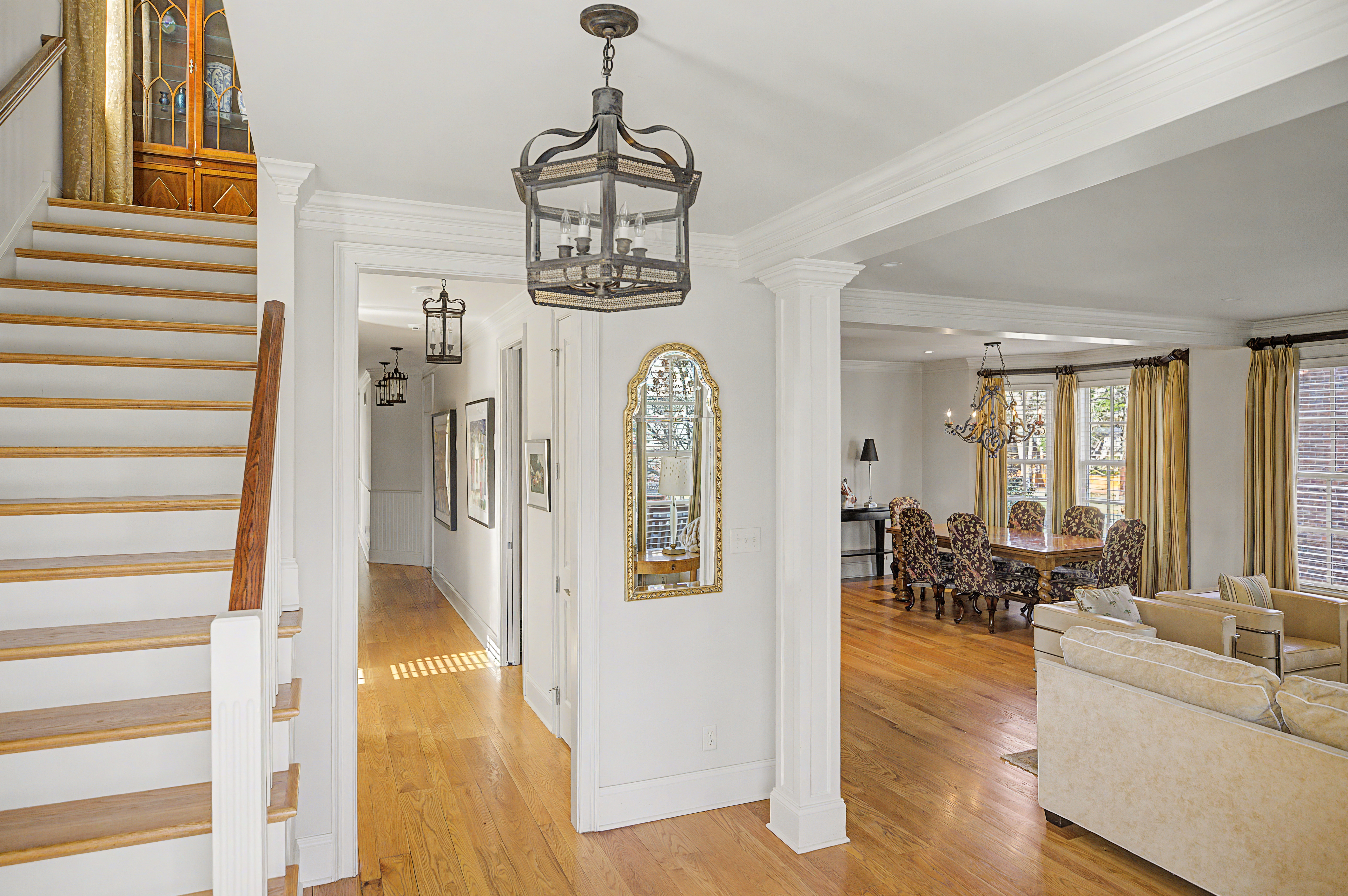 85 East Oakland Avenue 