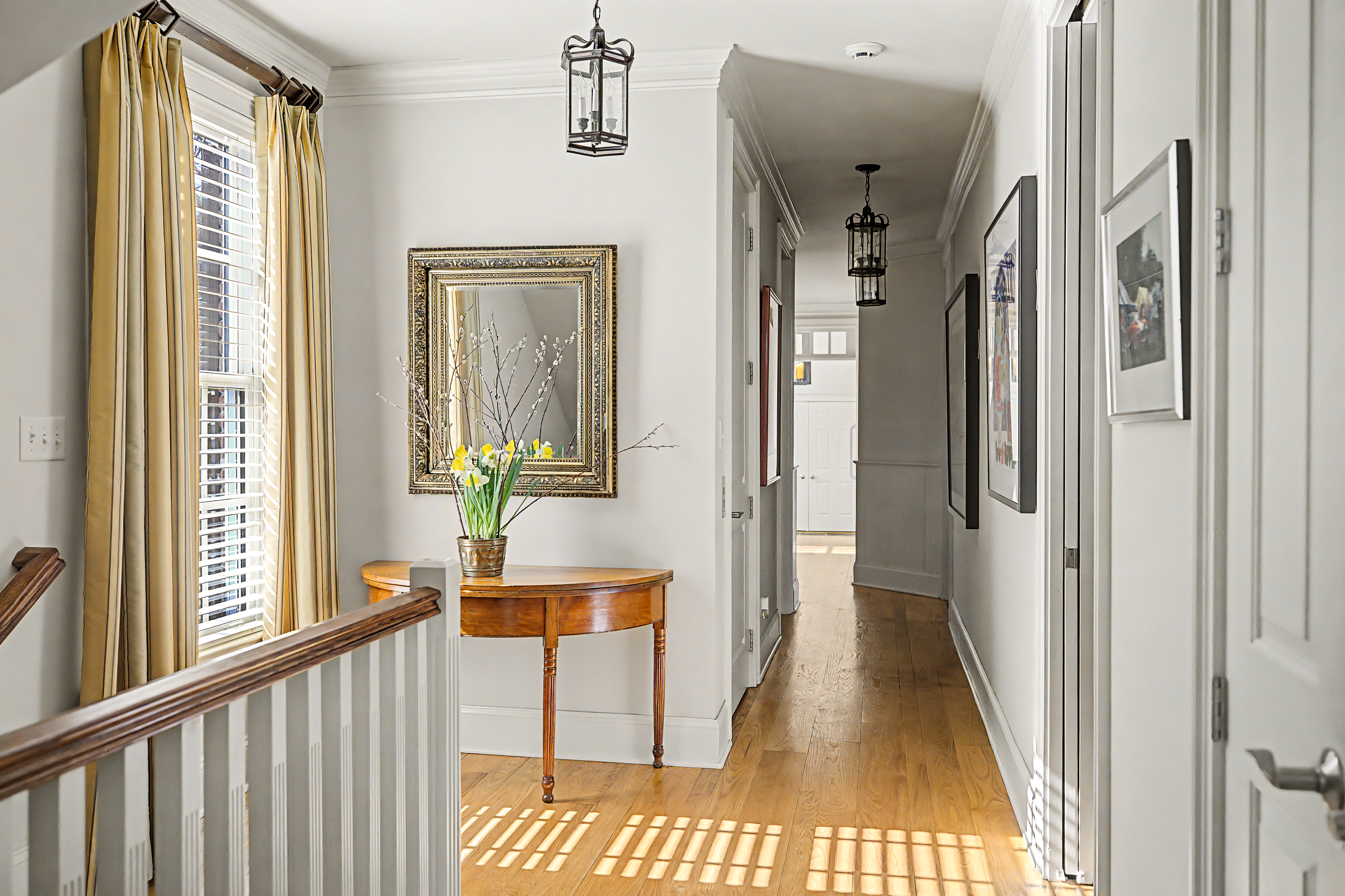 85 East Oakland Avenue 