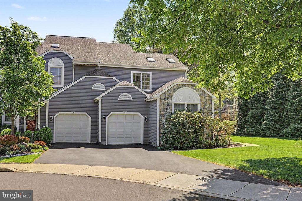 117 GREENBROOK COURT
