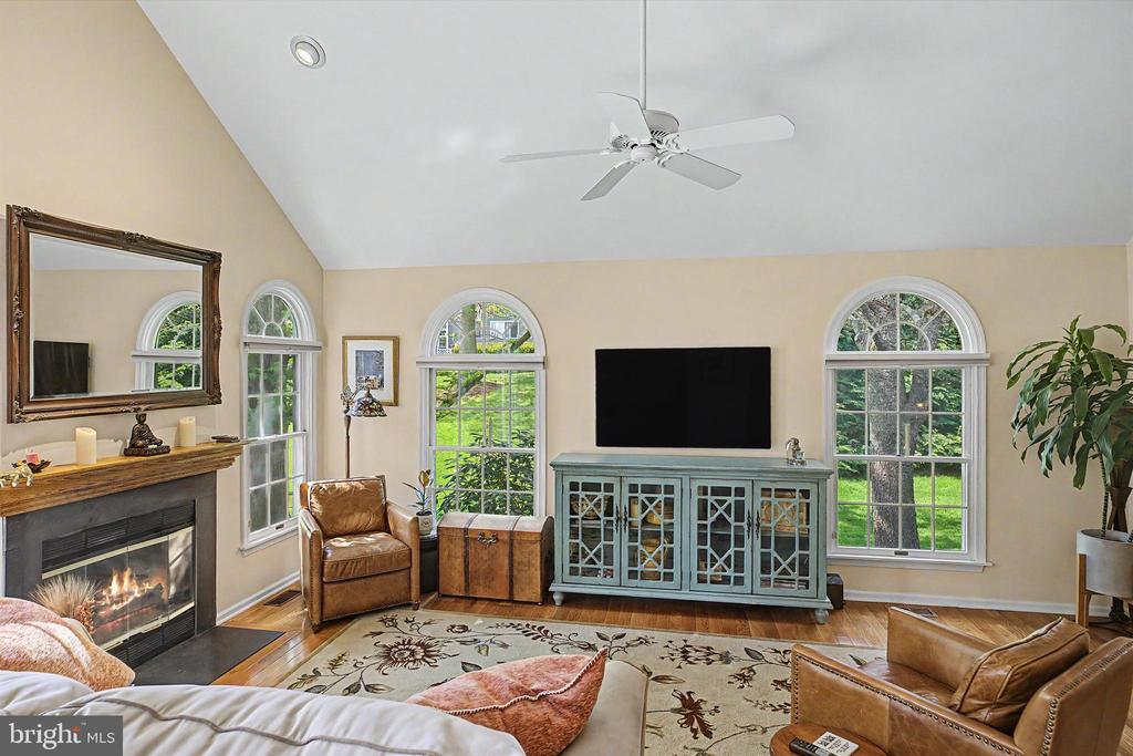 117 GREENBROOK COURT