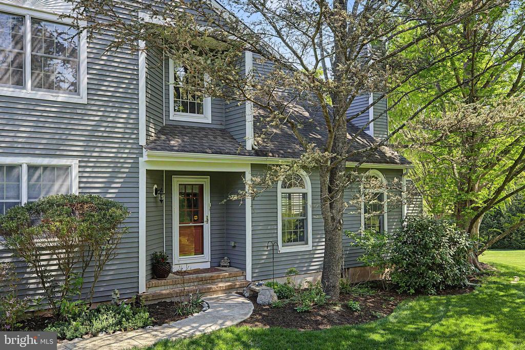 117 GREENBROOK COURT