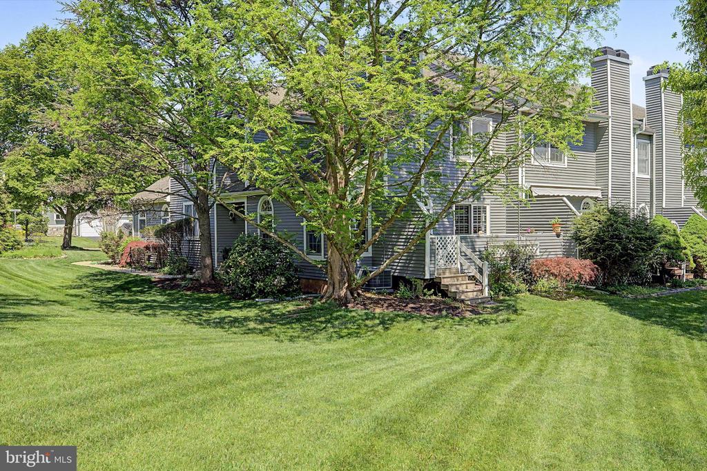 117 GREENBROOK COURT