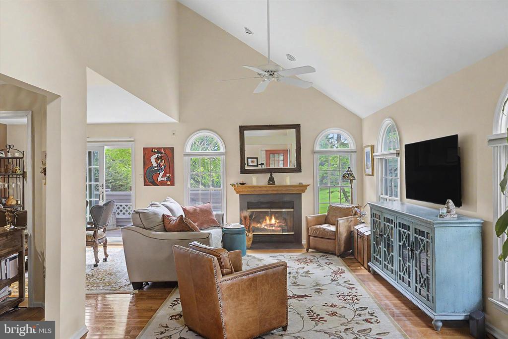 117 GREENBROOK COURT