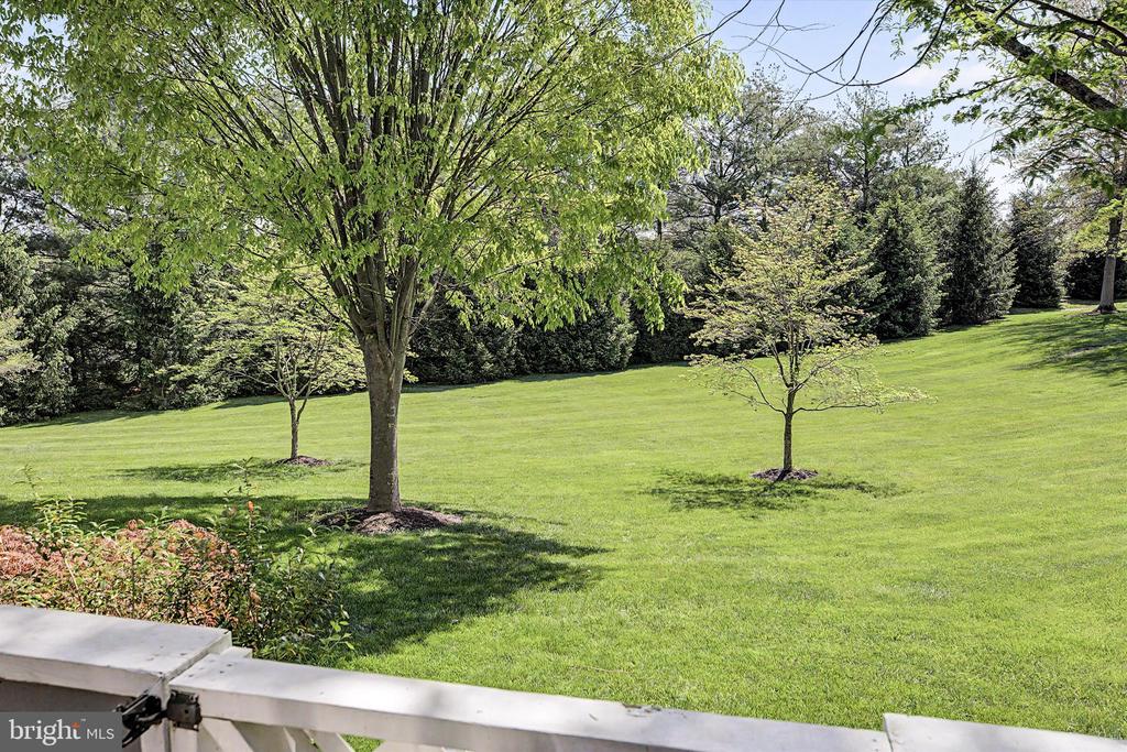 117 GREENBROOK COURT