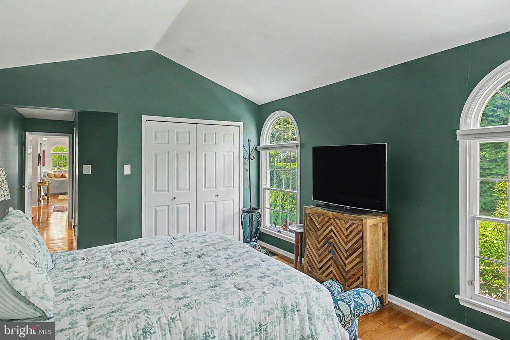 117 GREENBROOK COURT