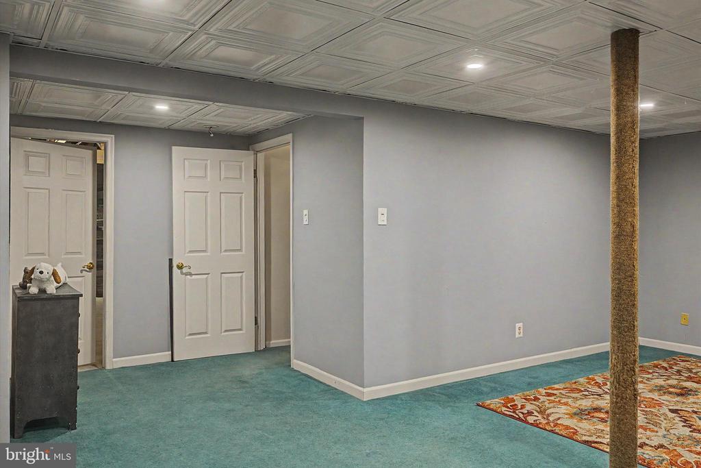 117 GREENBROOK COURT