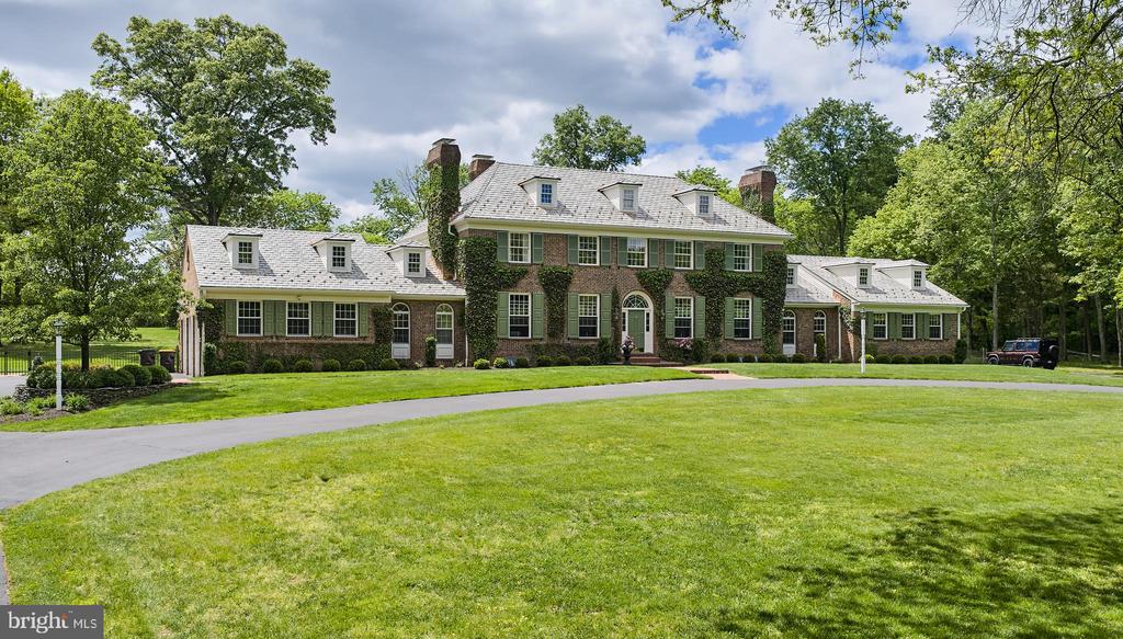 4 WOODLAND ROAD