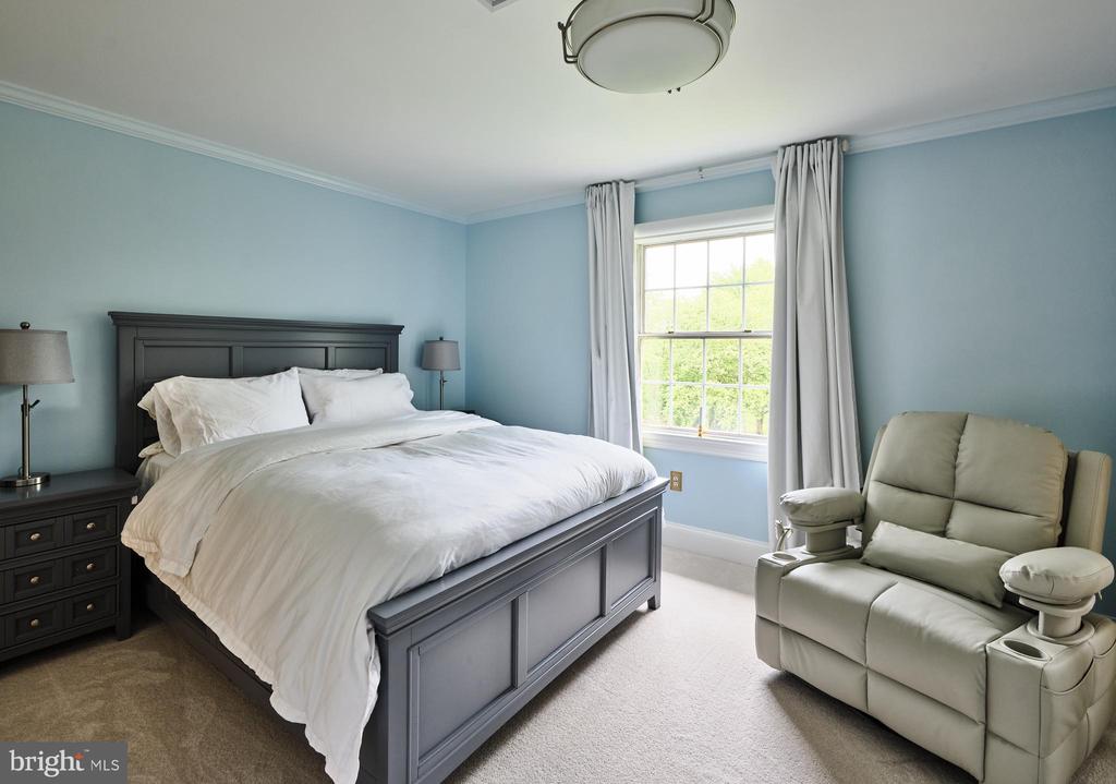 4 WOODLAND ROAD