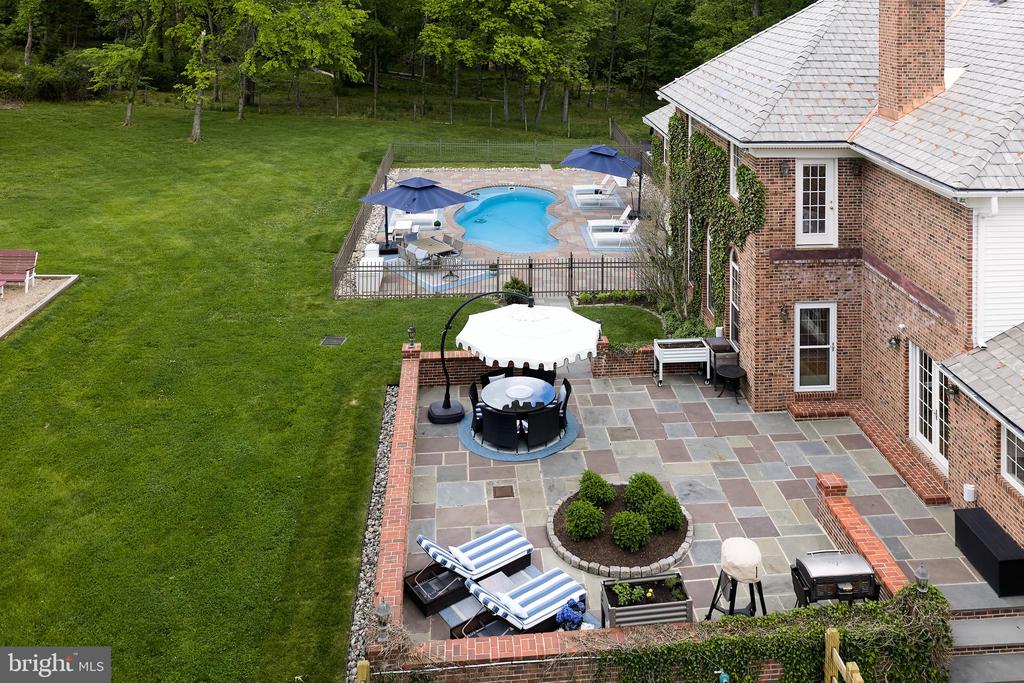 4 WOODLAND ROAD