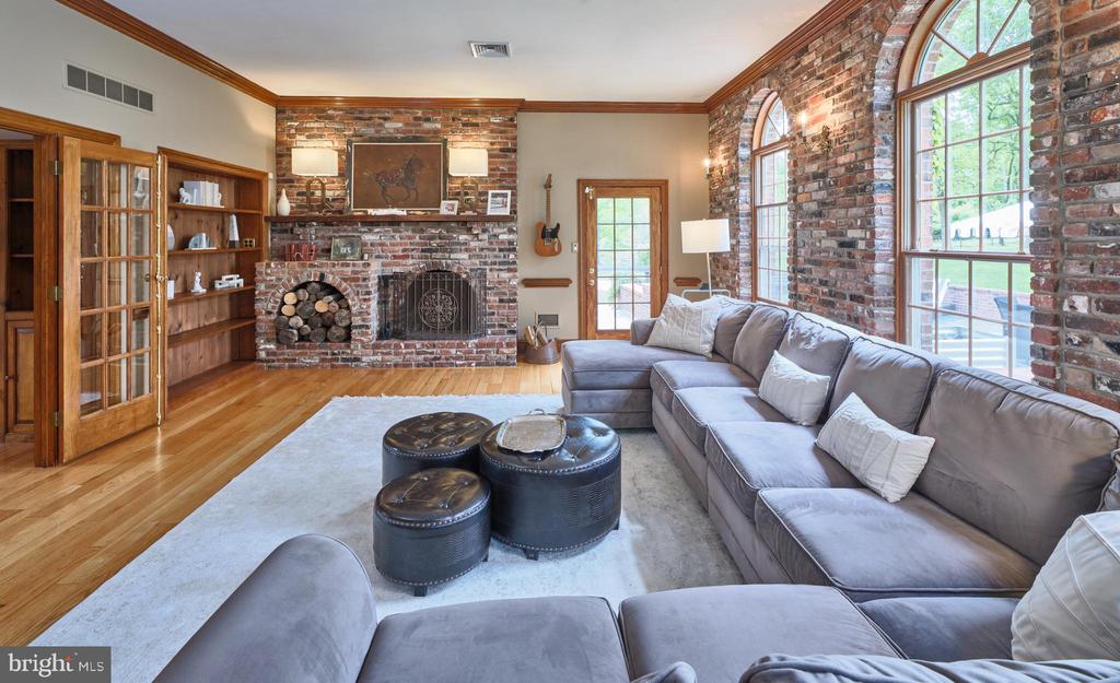 4 WOODLAND ROAD