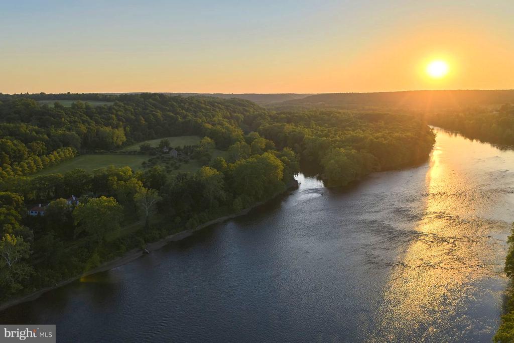 3052 RIVER