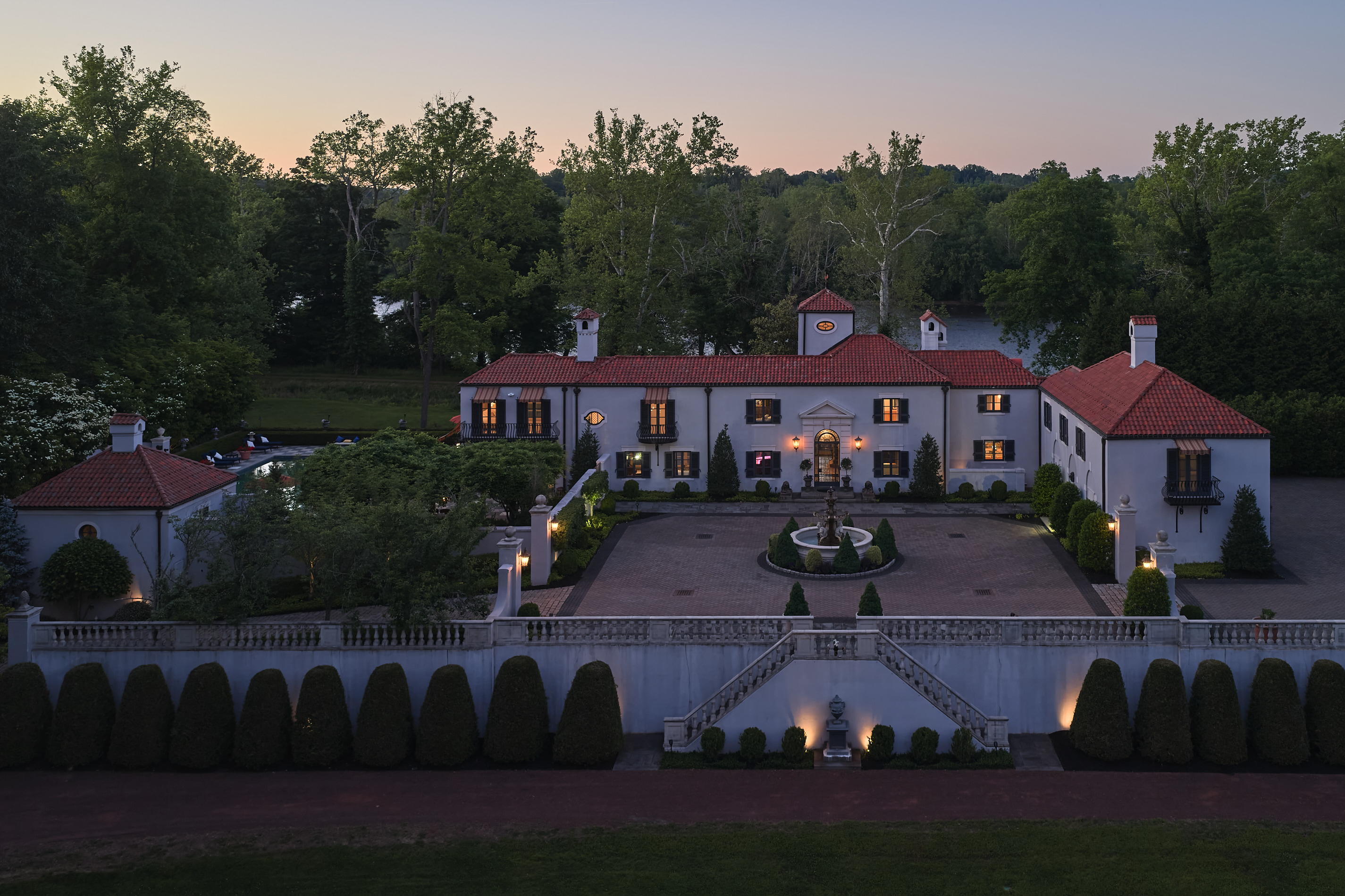 3052 River Road 