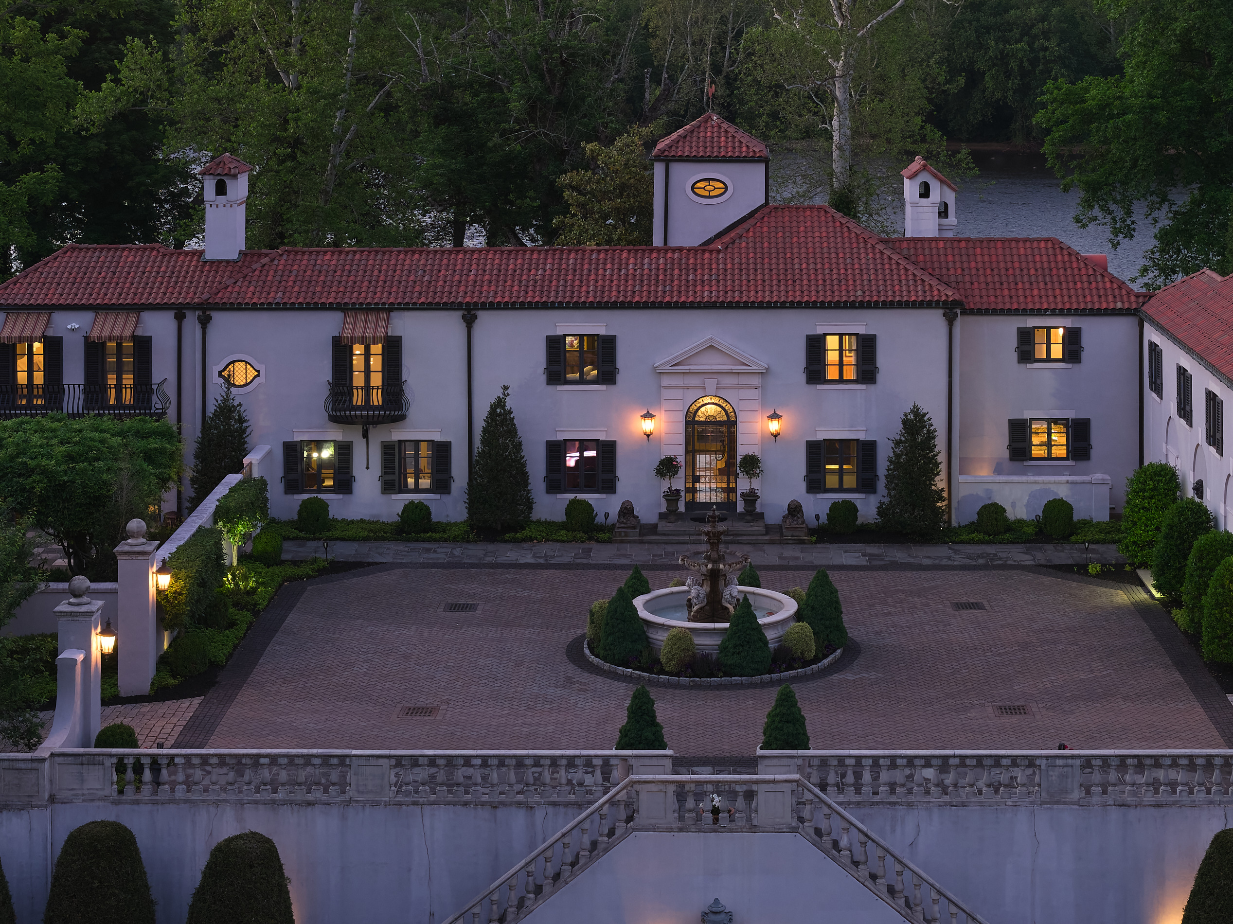 3052 River Road 