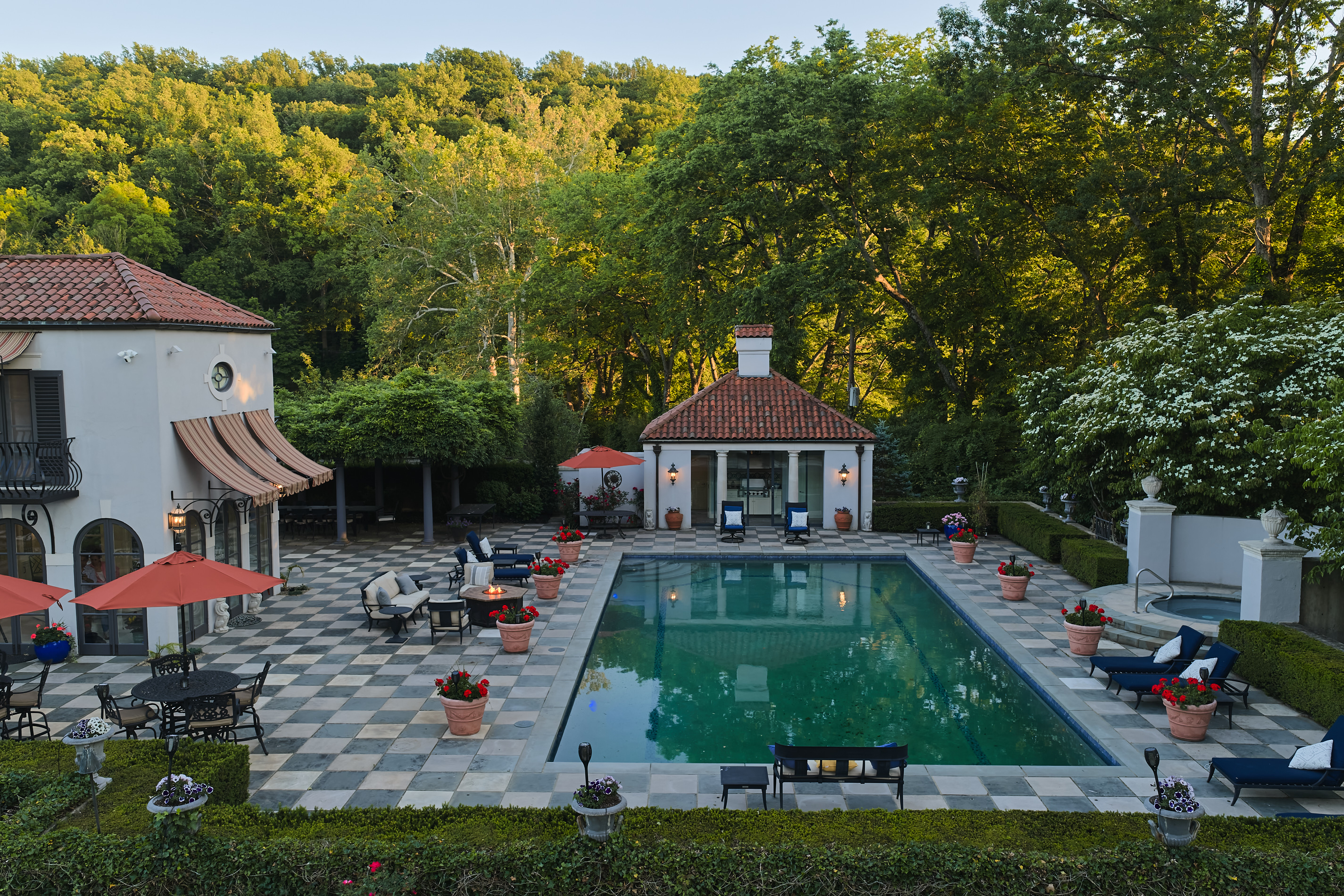 3052 River Road 