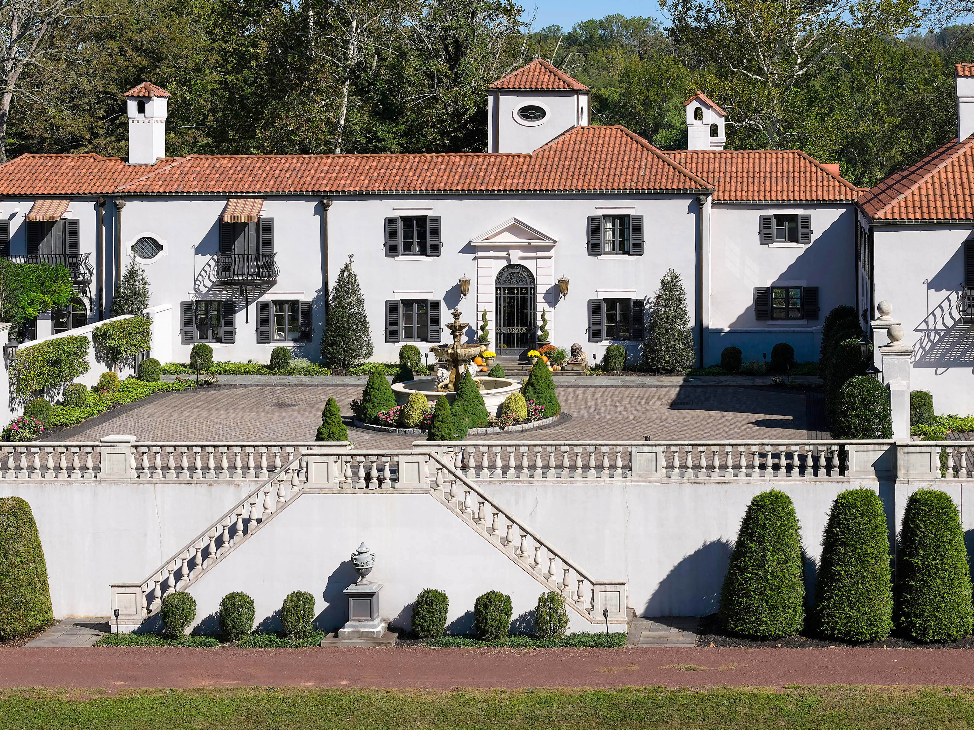 3052 River Road 