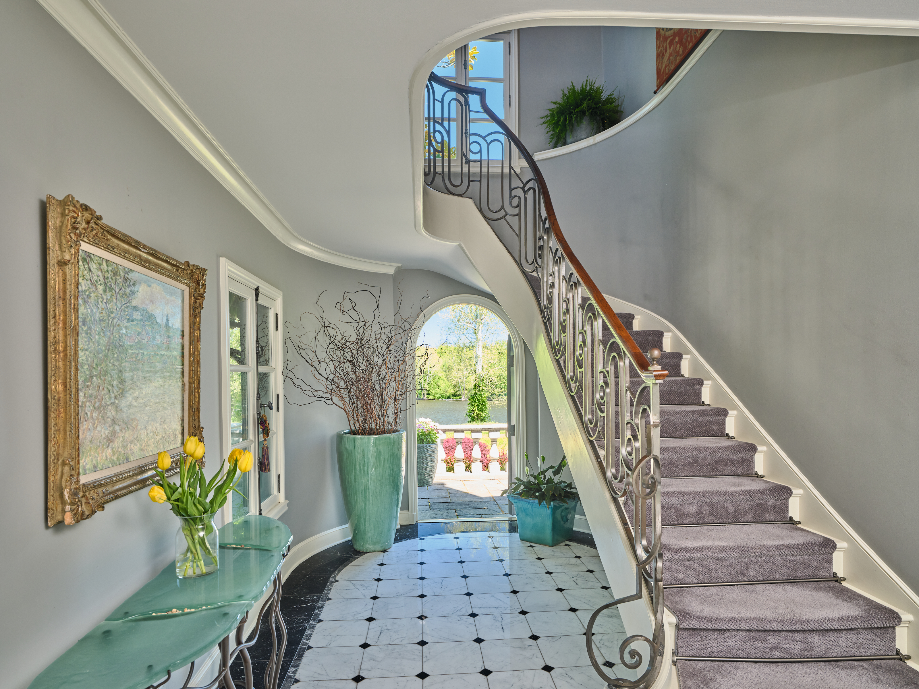 3052 River Road 