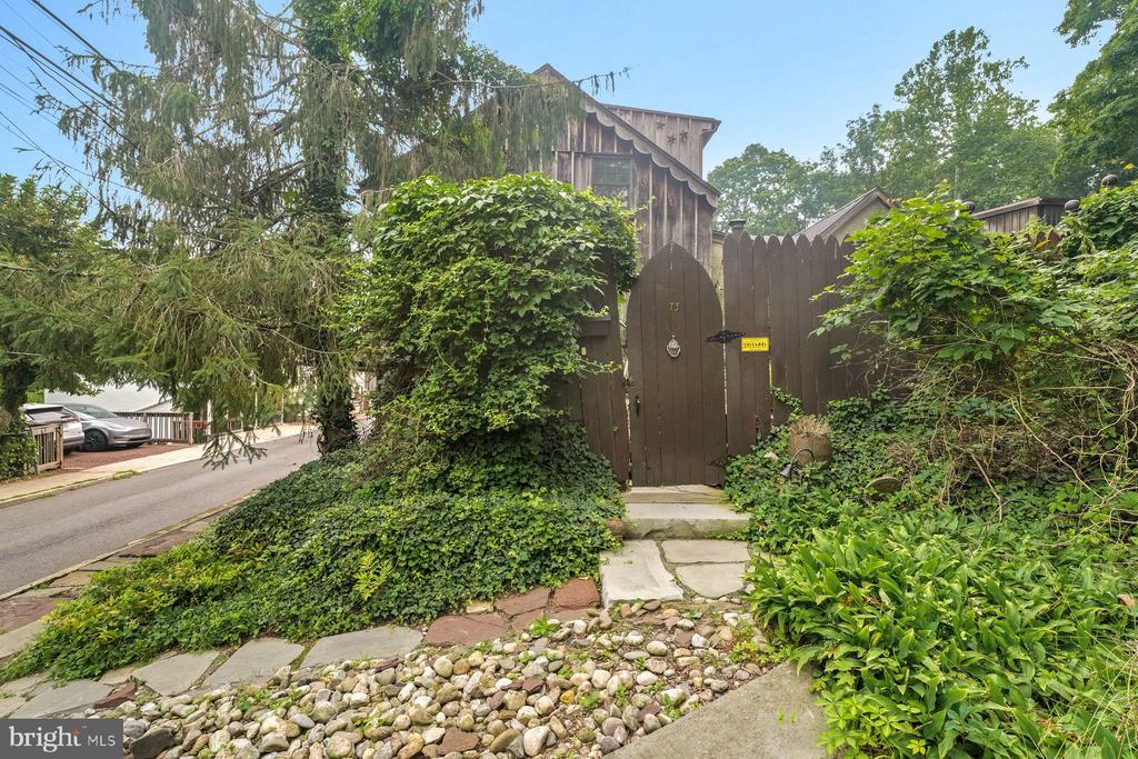 73 W MECHANIC STREET