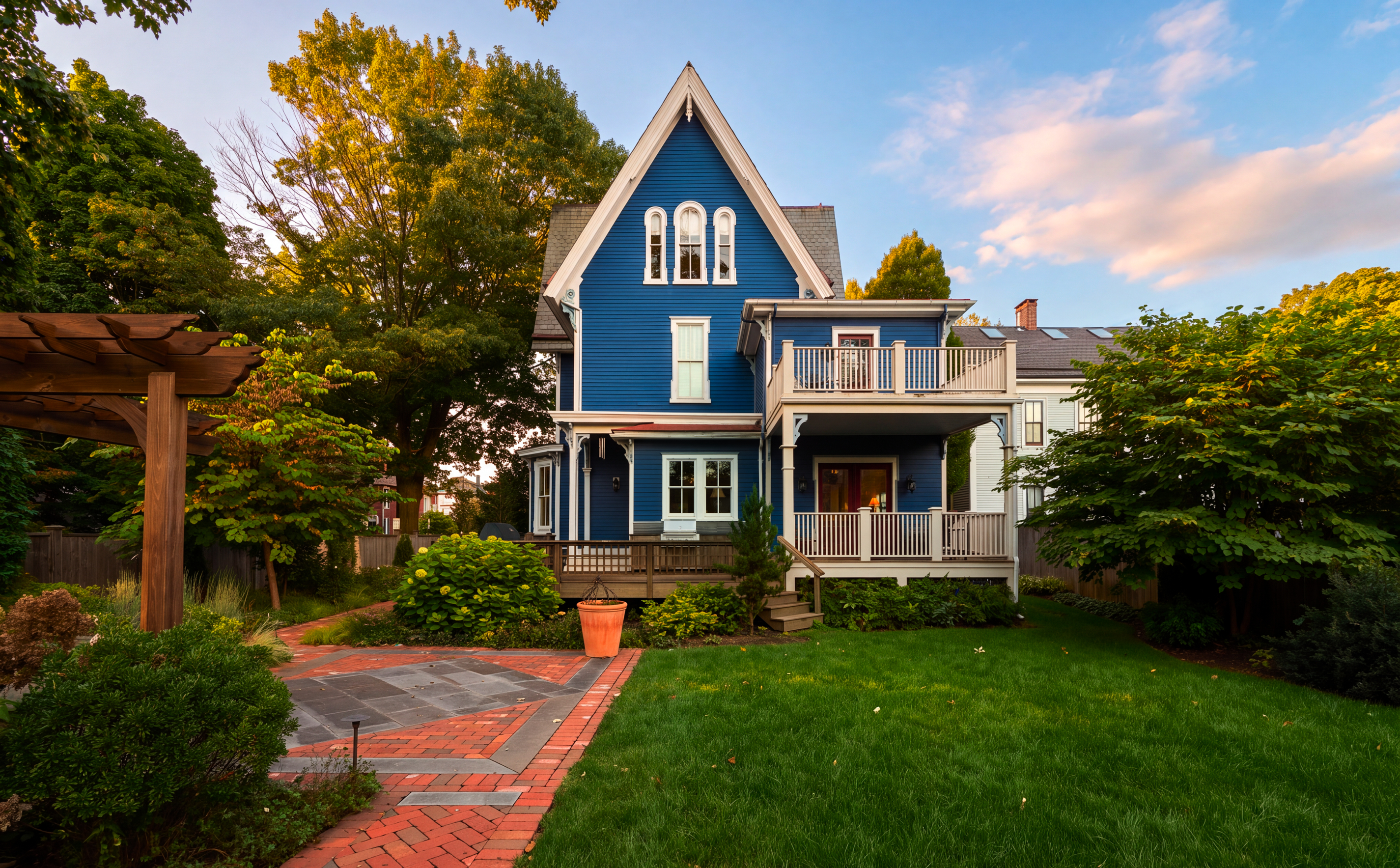 255 West Court Street 