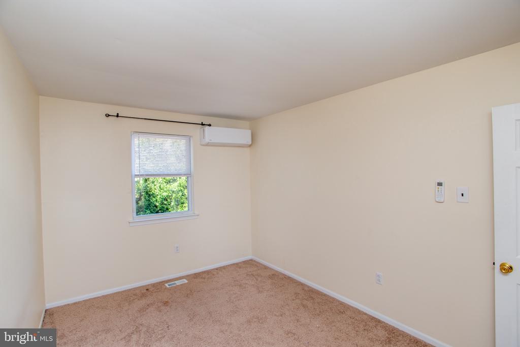 1437 ATTERBURY WAY