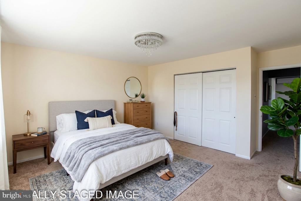 1437 ATTERBURY WAY