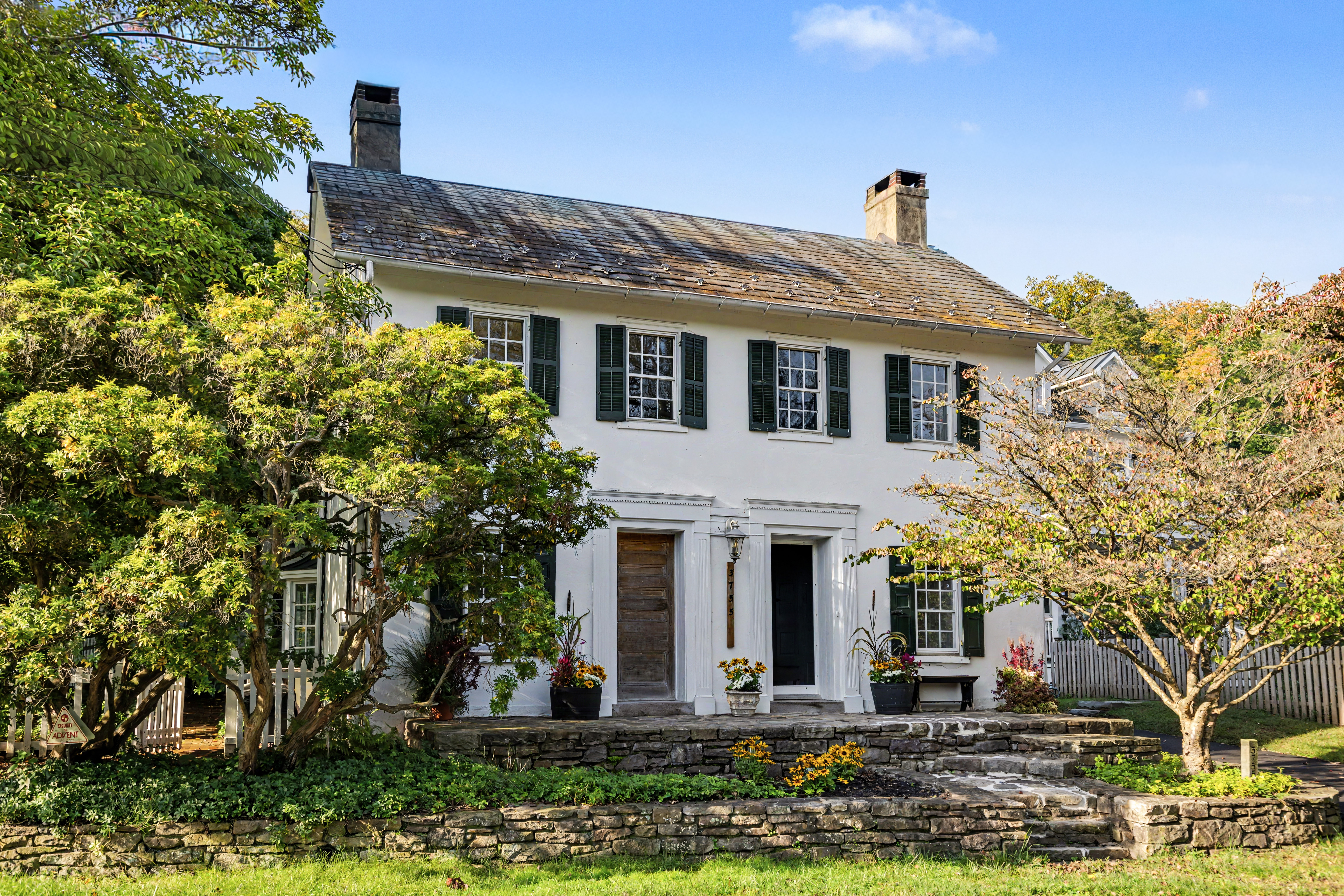 3755 River Road 