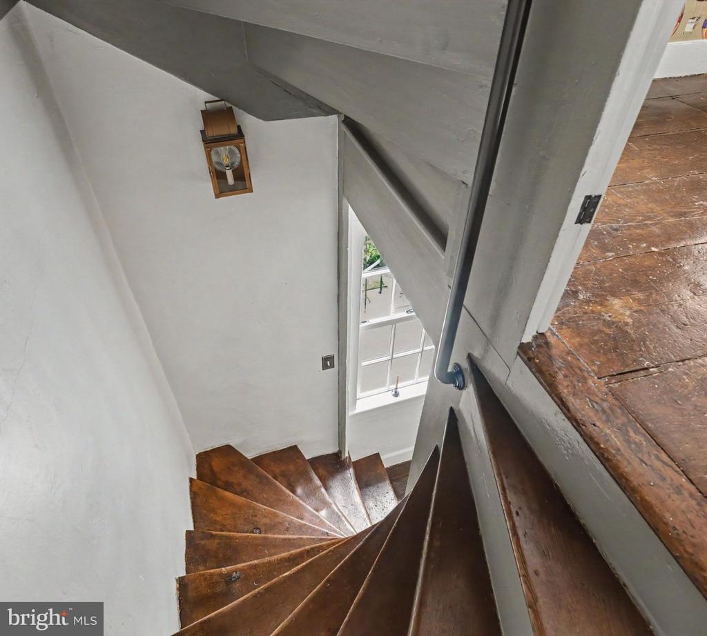 2969 RIVER ROAD