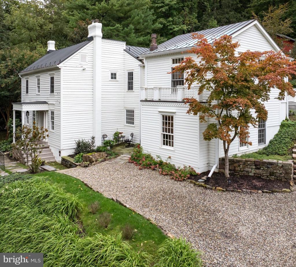 2969 RIVER ROAD