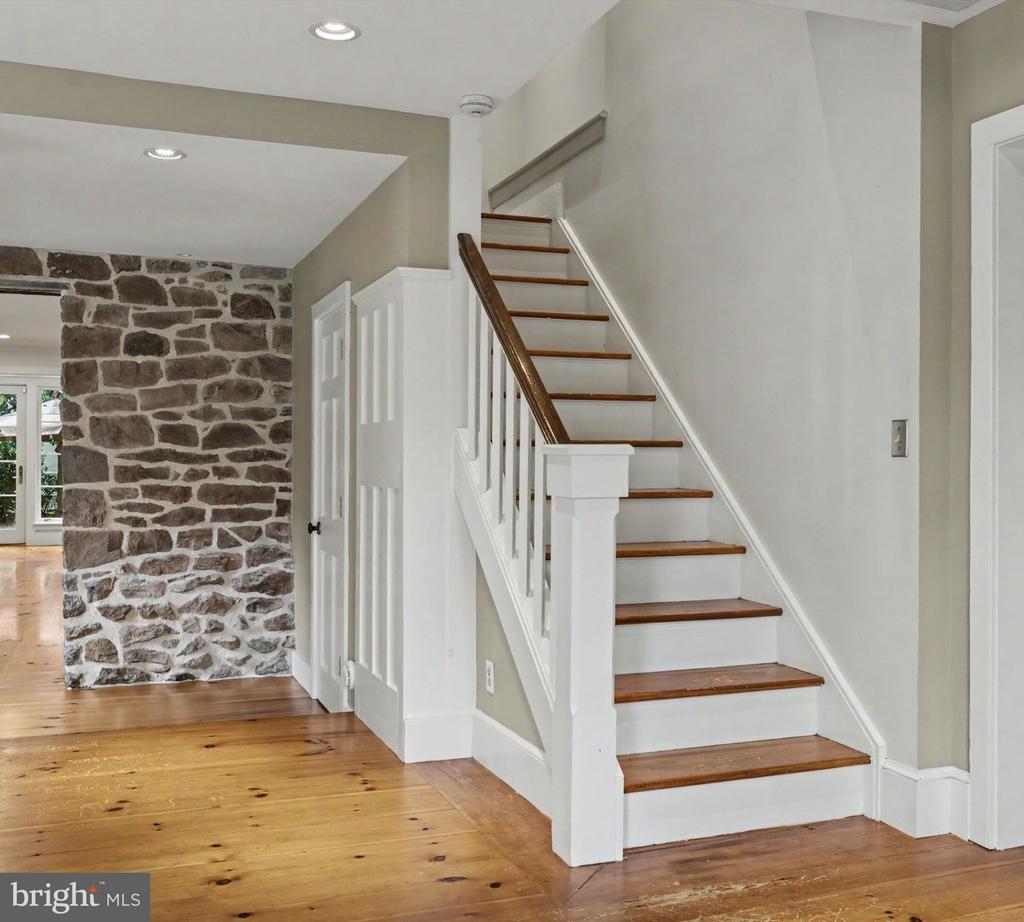 2969 RIVER ROAD