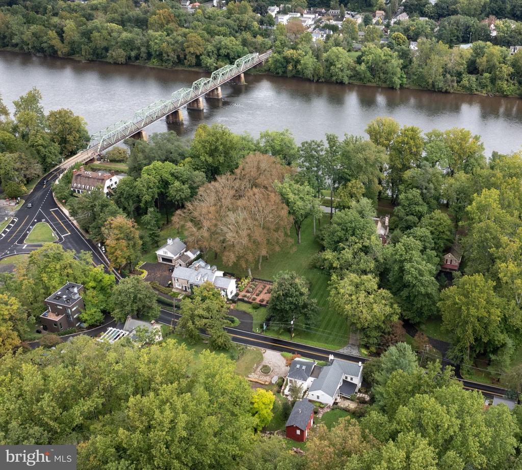 2969 RIVER ROAD