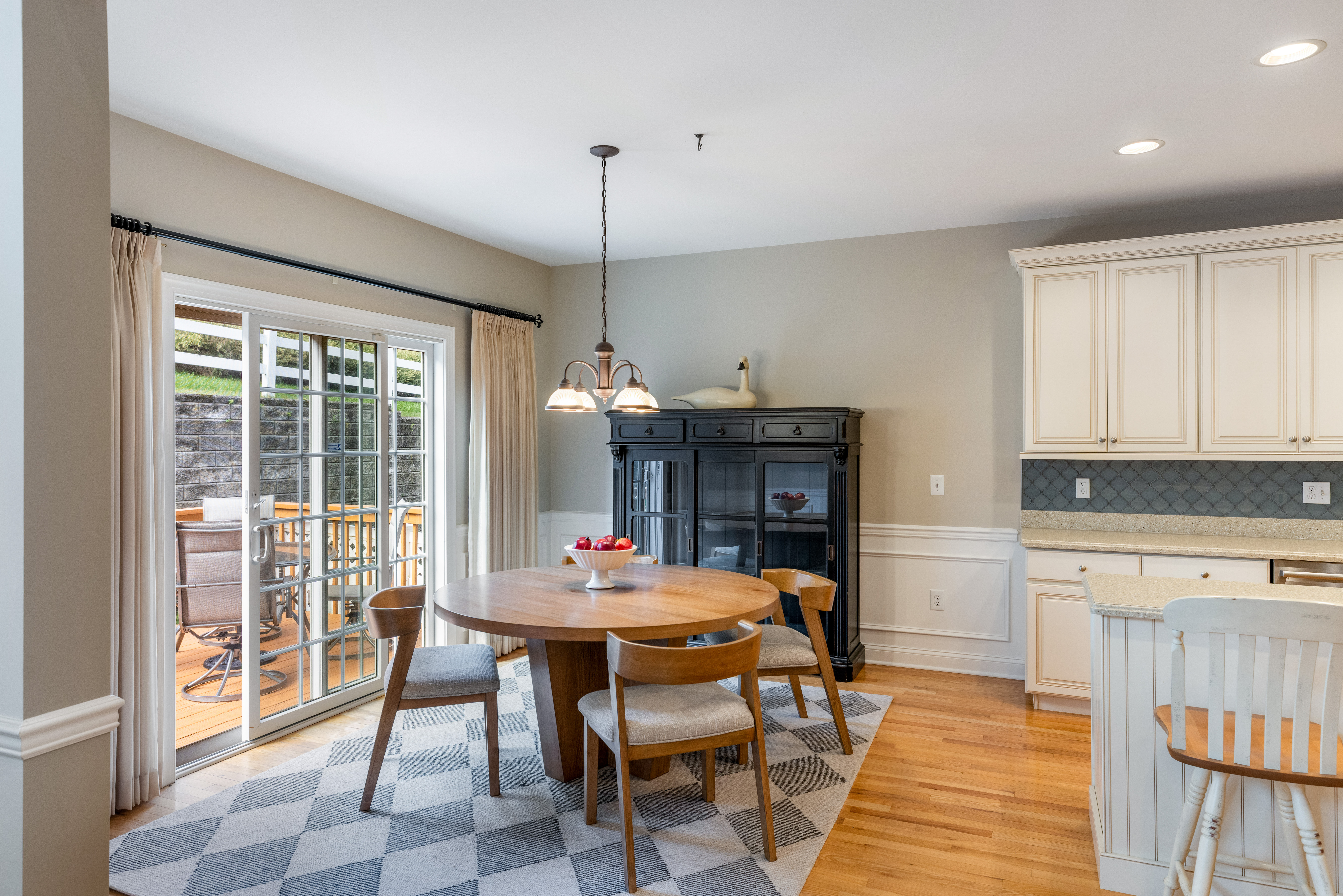 610 Quaker Ridge Terrace 