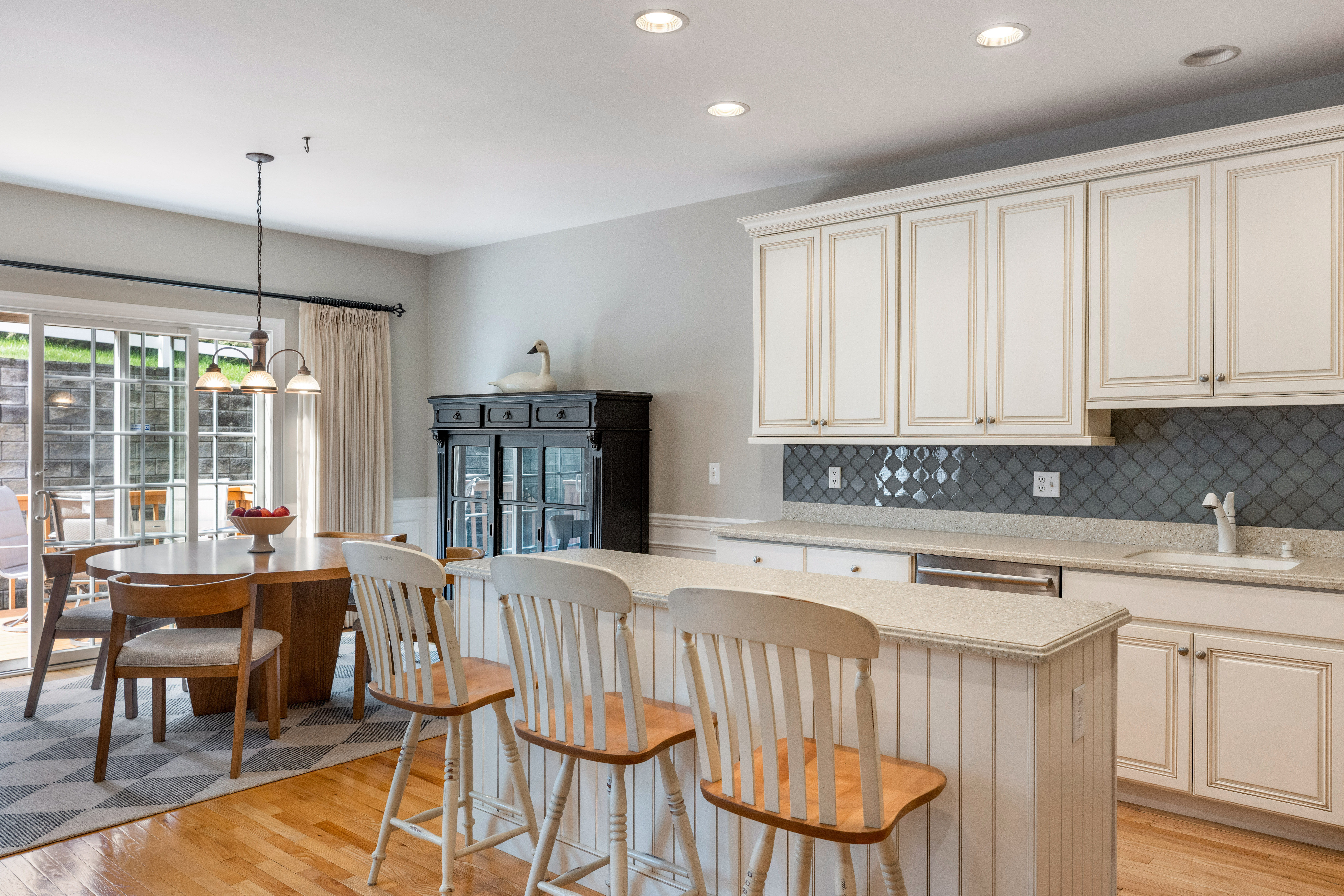 610 Quaker Ridge Terrace 