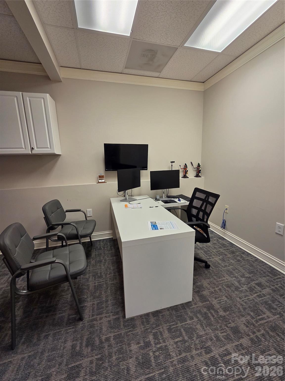 3121 Springbank Lane