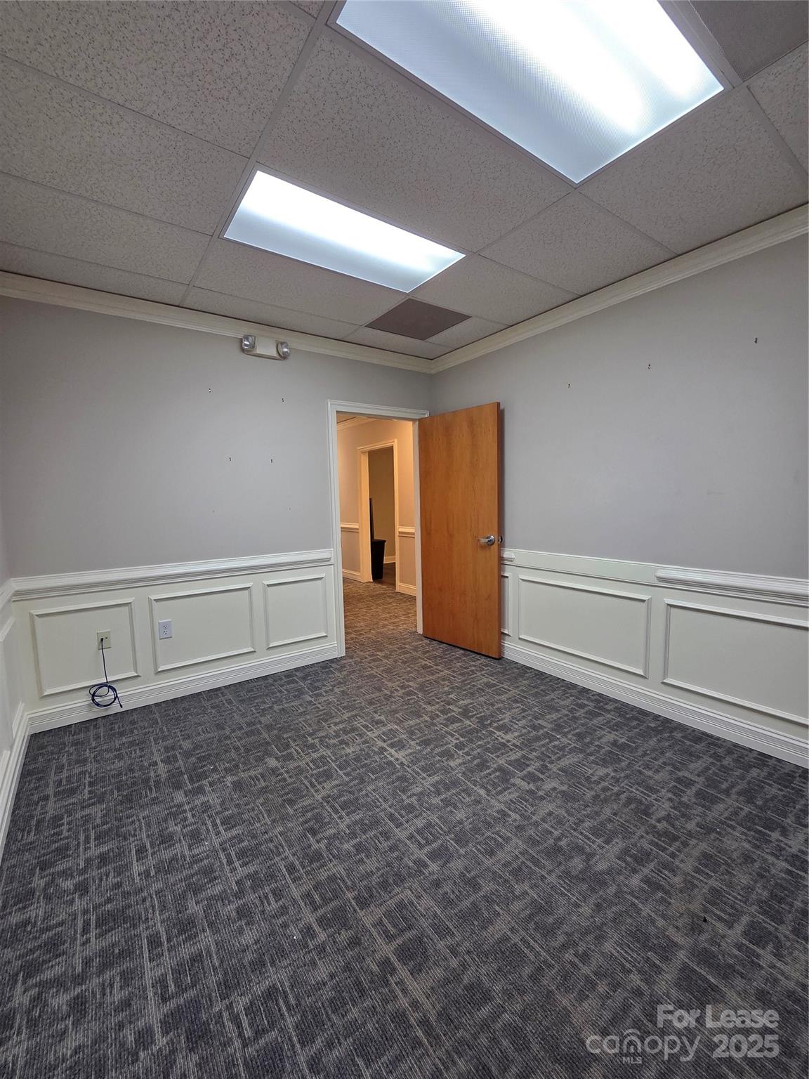 3121 Springbank Lane