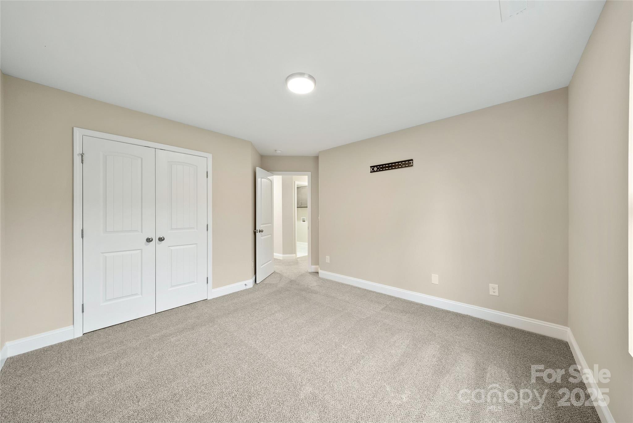 4005 Vann Sneed Road Unit: 5