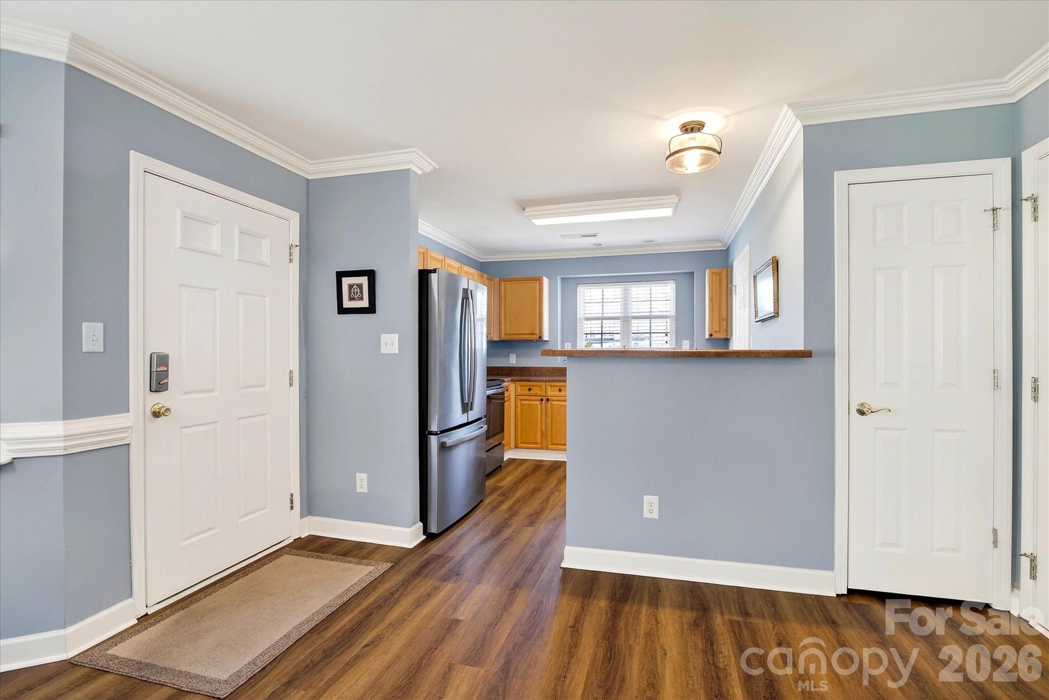 312 Valley Brook Lane SE