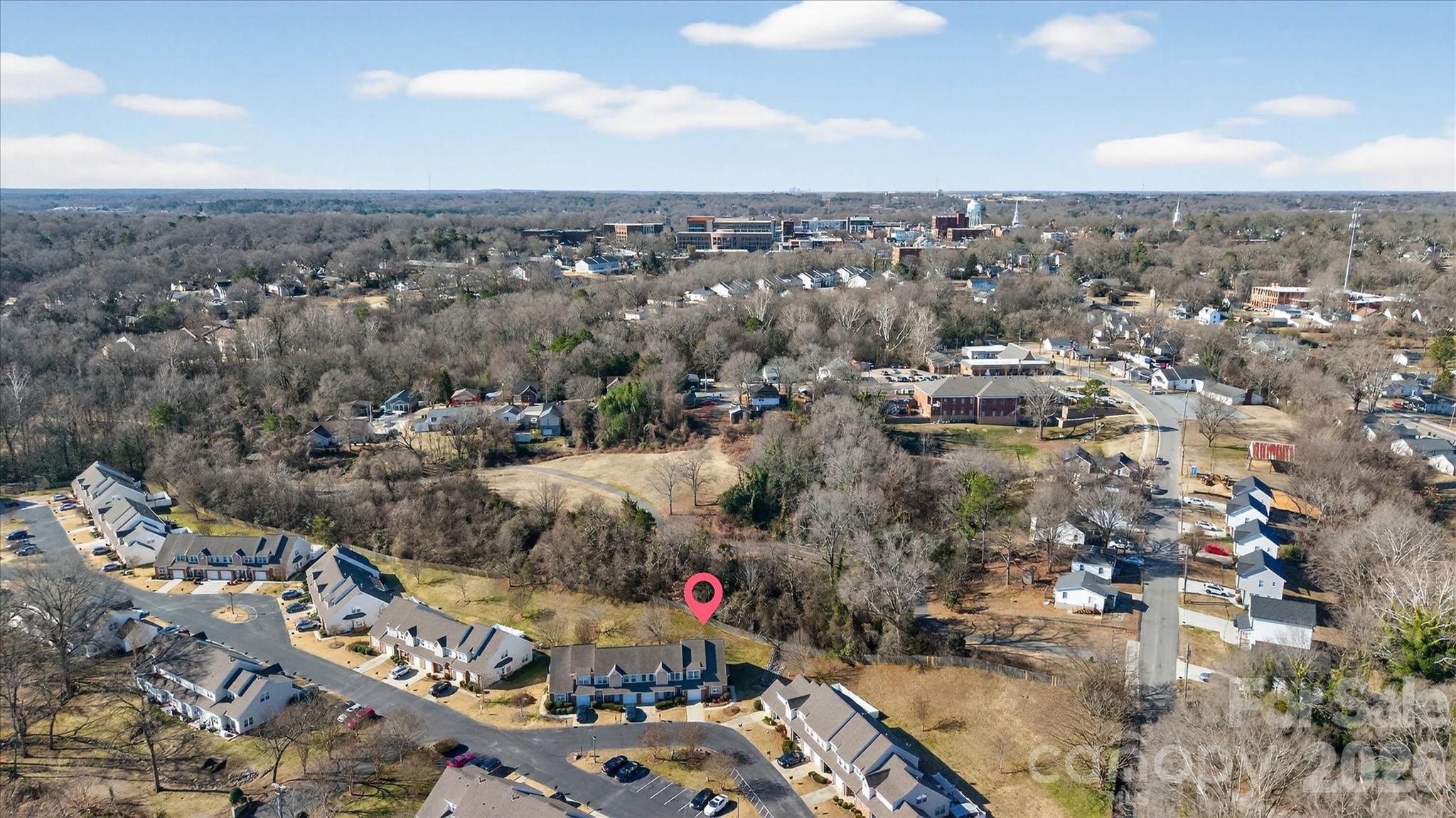 312 Valley Brook Lane SE