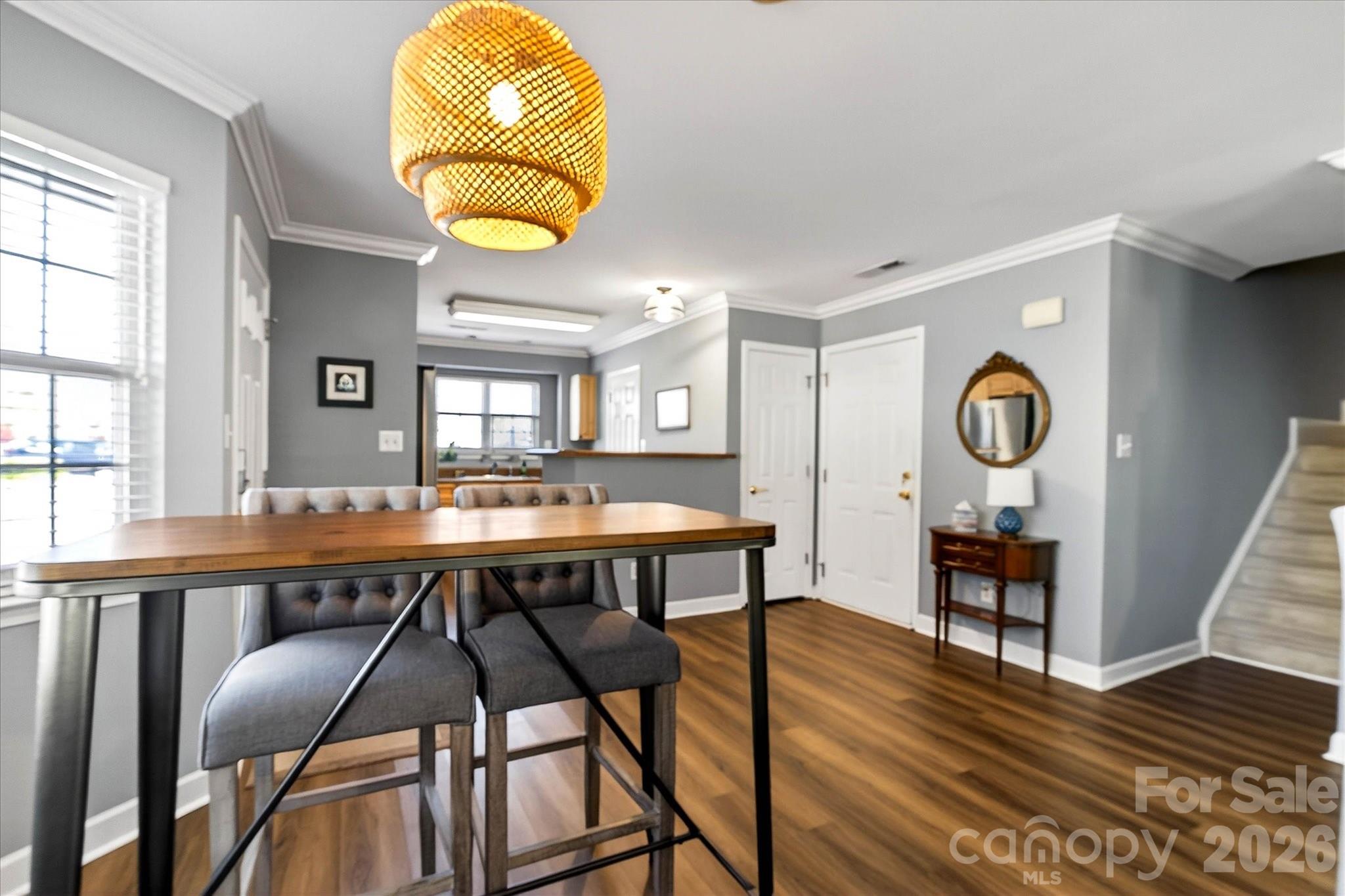 312 Valley Brook Lane SE