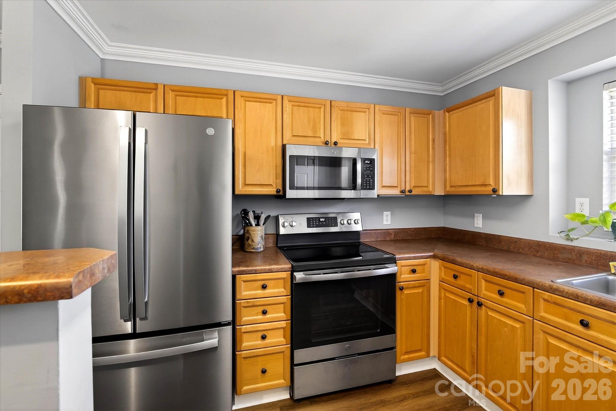 312 Valley Brook Lane SE