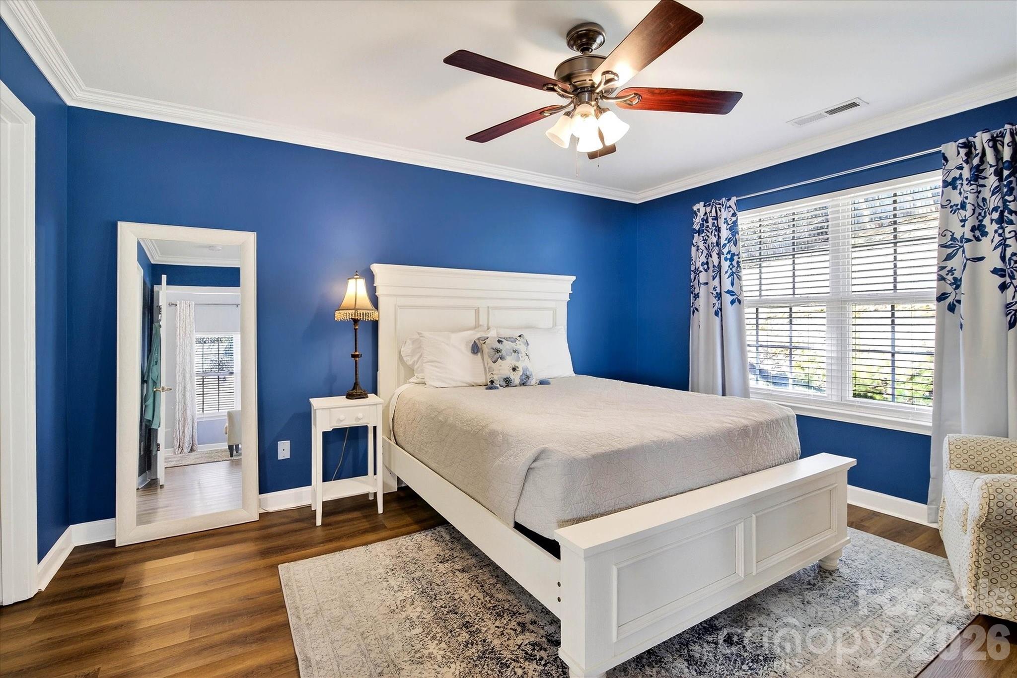 312 Valley Brook Lane SE